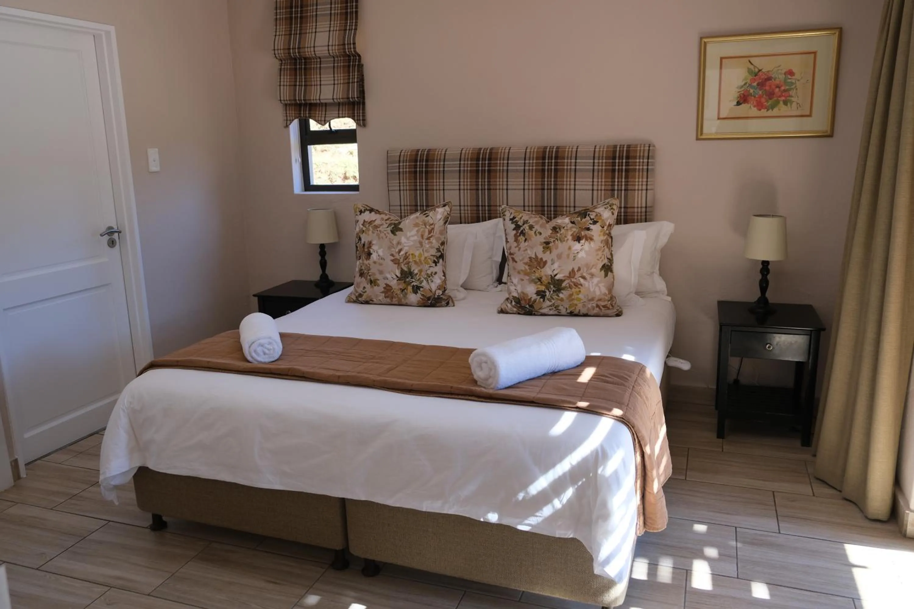 Bed in Walkersons Hotel & Spa