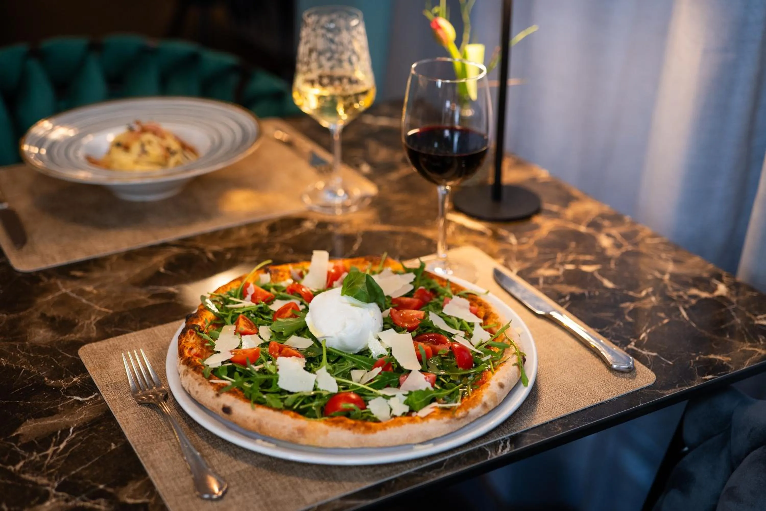 Restaurant/places to eat in Hotel & Restaurant Knote