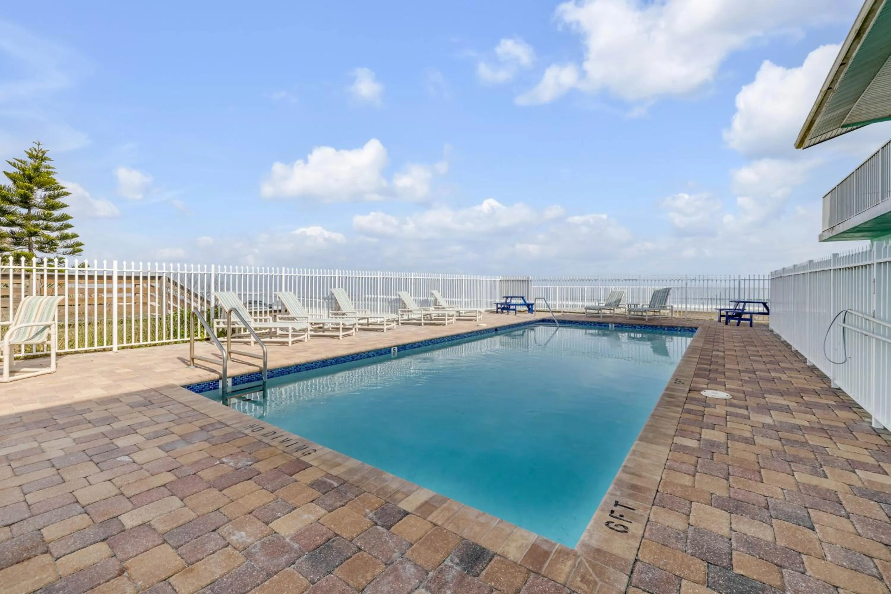 Swimming pool in Ocean Beach Club
