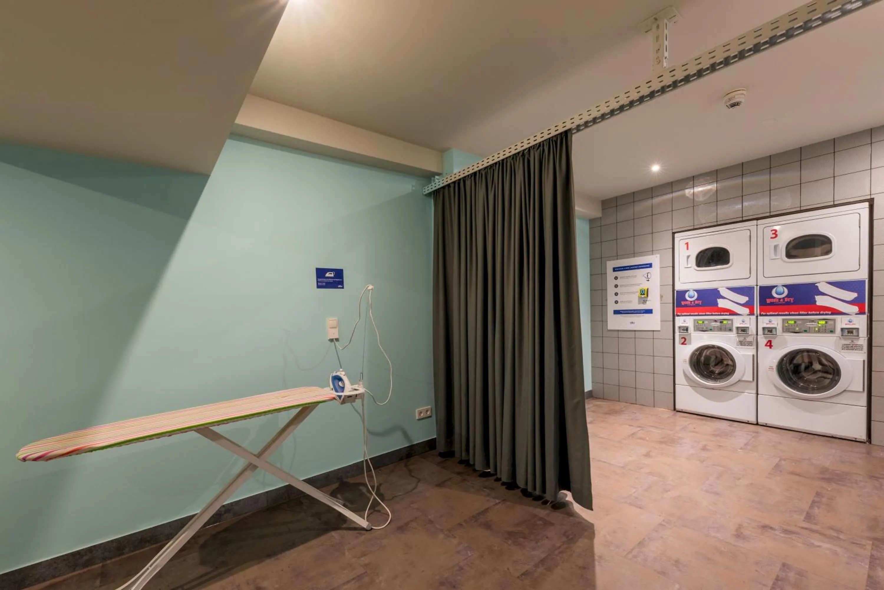 laundry in a&o Hamburg City