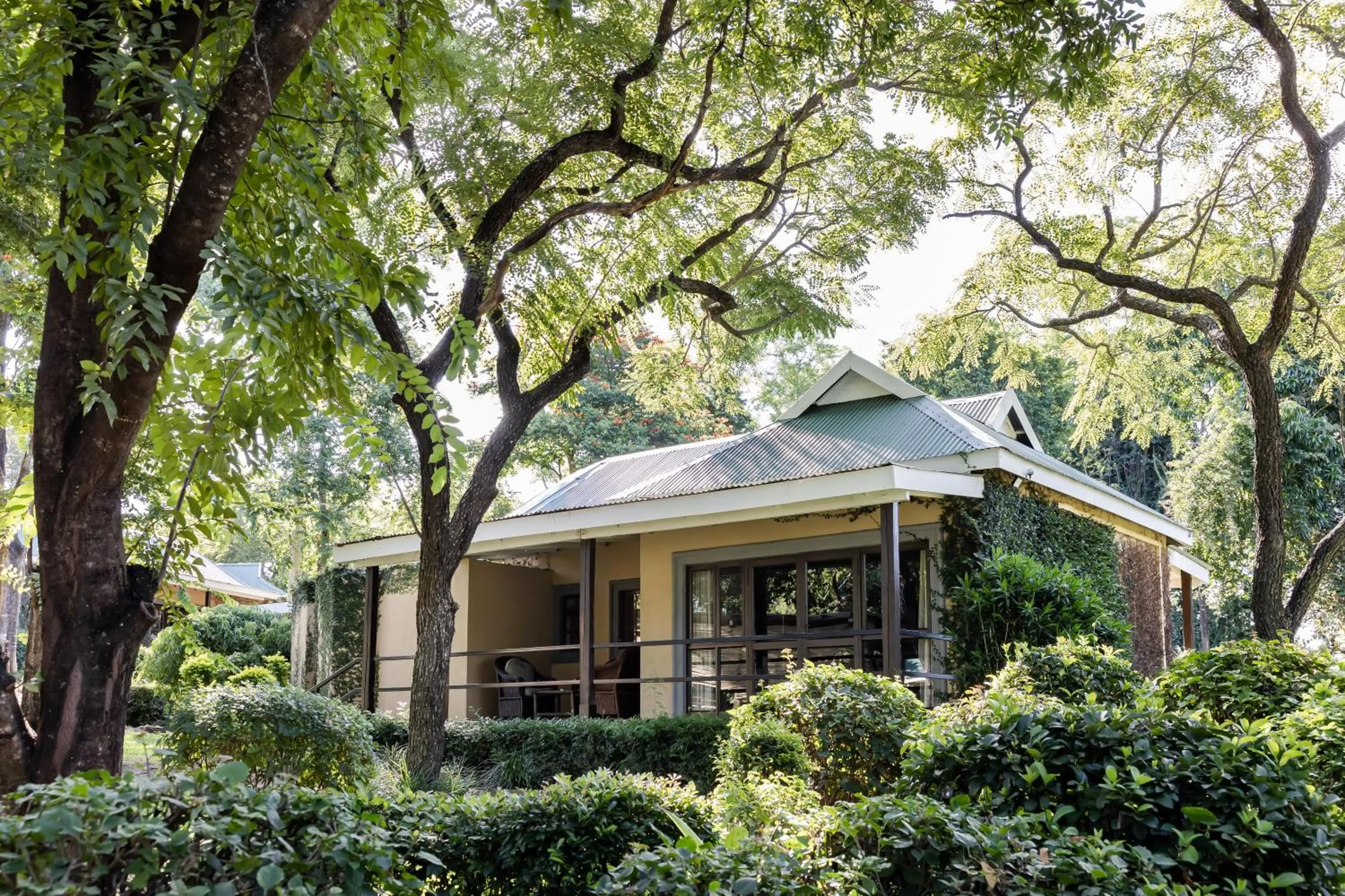 Property building in Perry's Bridge Hollow Boutique Hotel