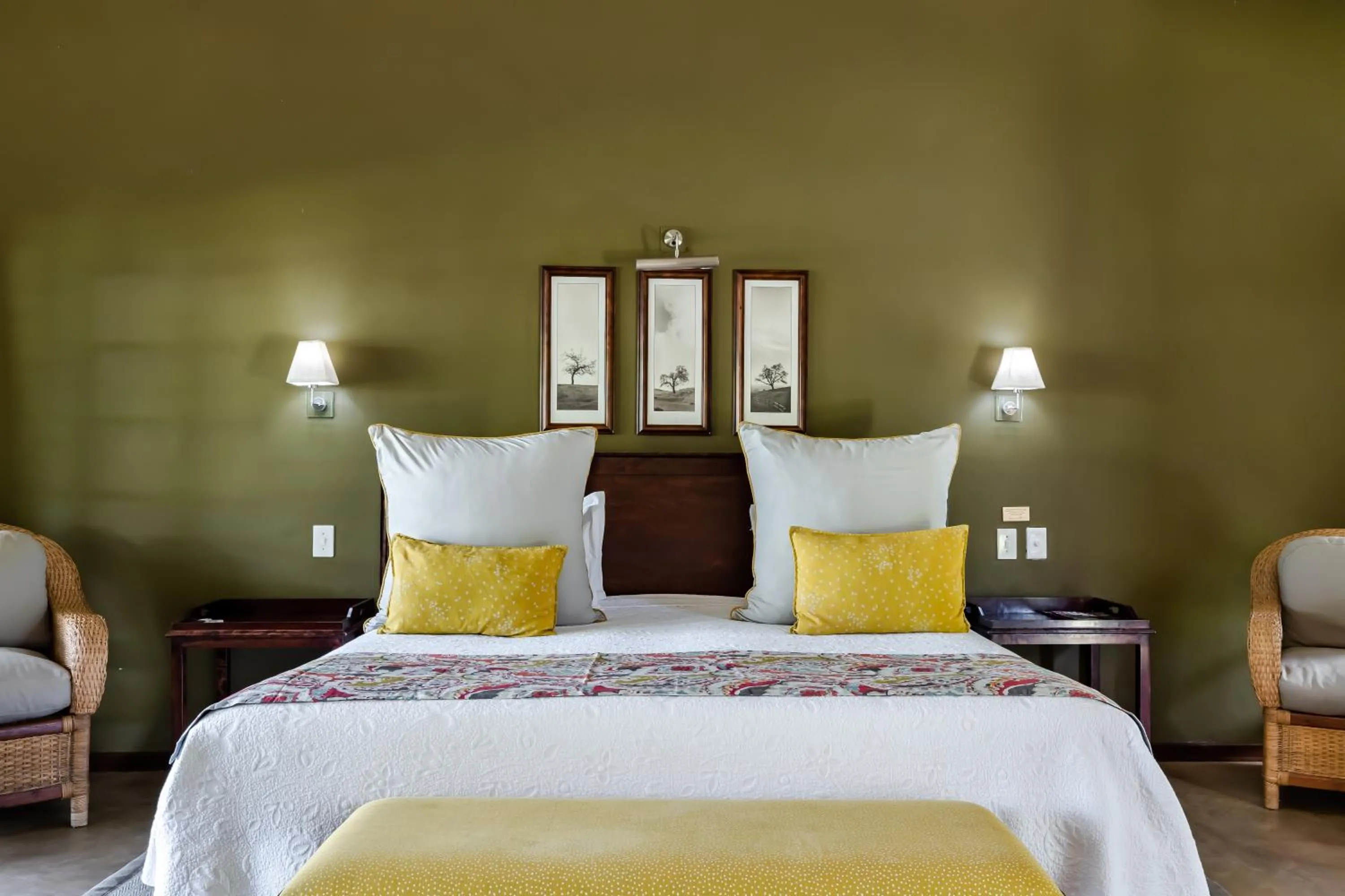 Bed in Perry's Bridge Hollow Boutique Hotel