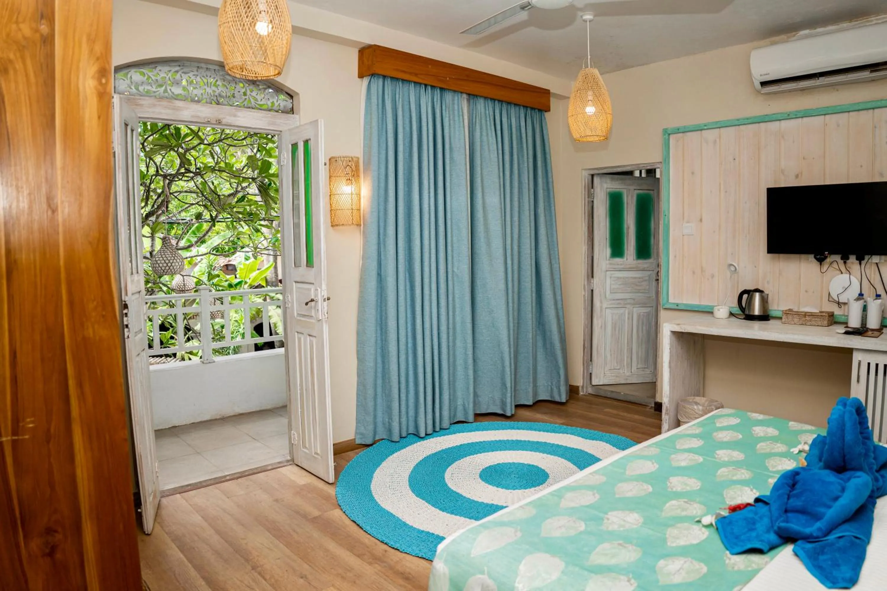 Balcony/Terrace, Bed in Thaproban Beach House