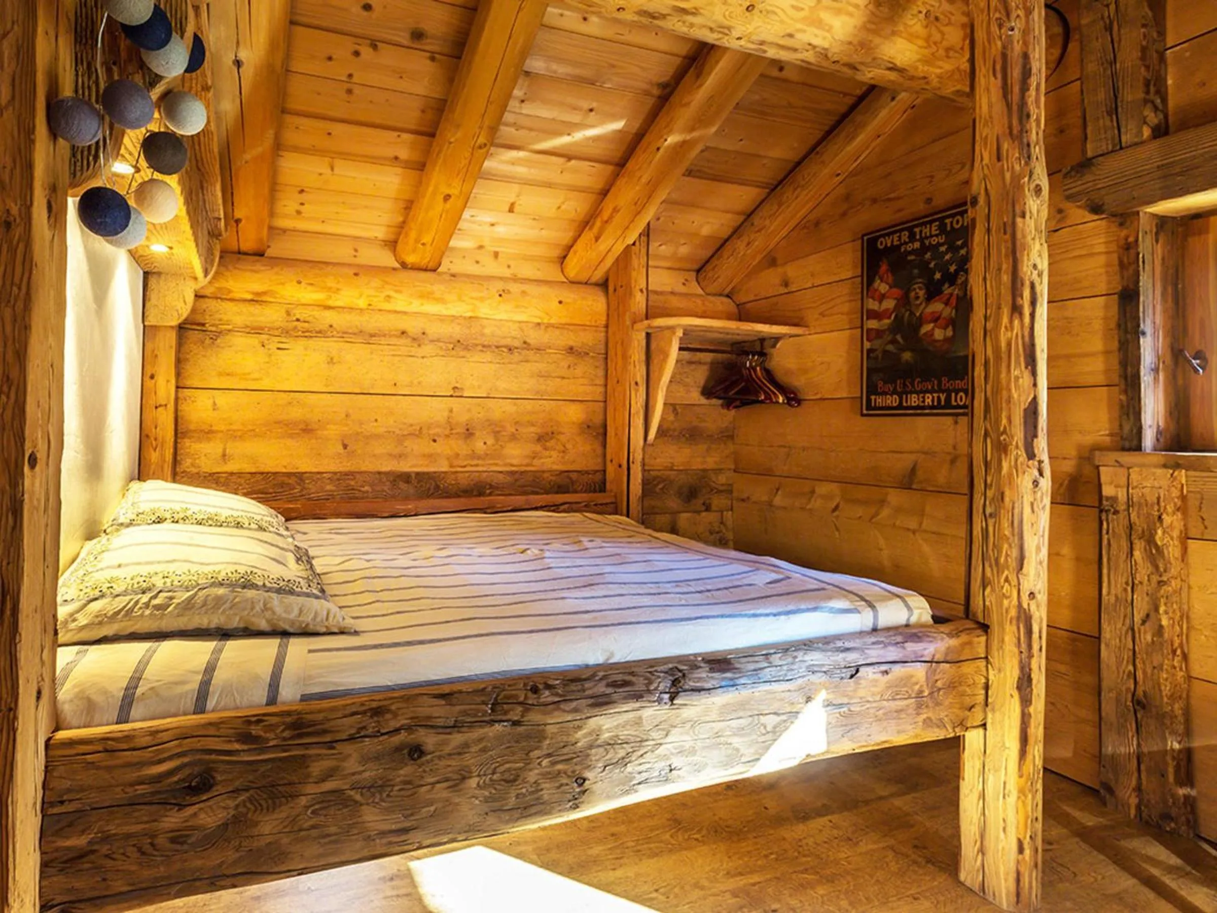 Bed in Chalet 12 pers - Sauna - Terrasse - Wifi - FR-1-437-9
