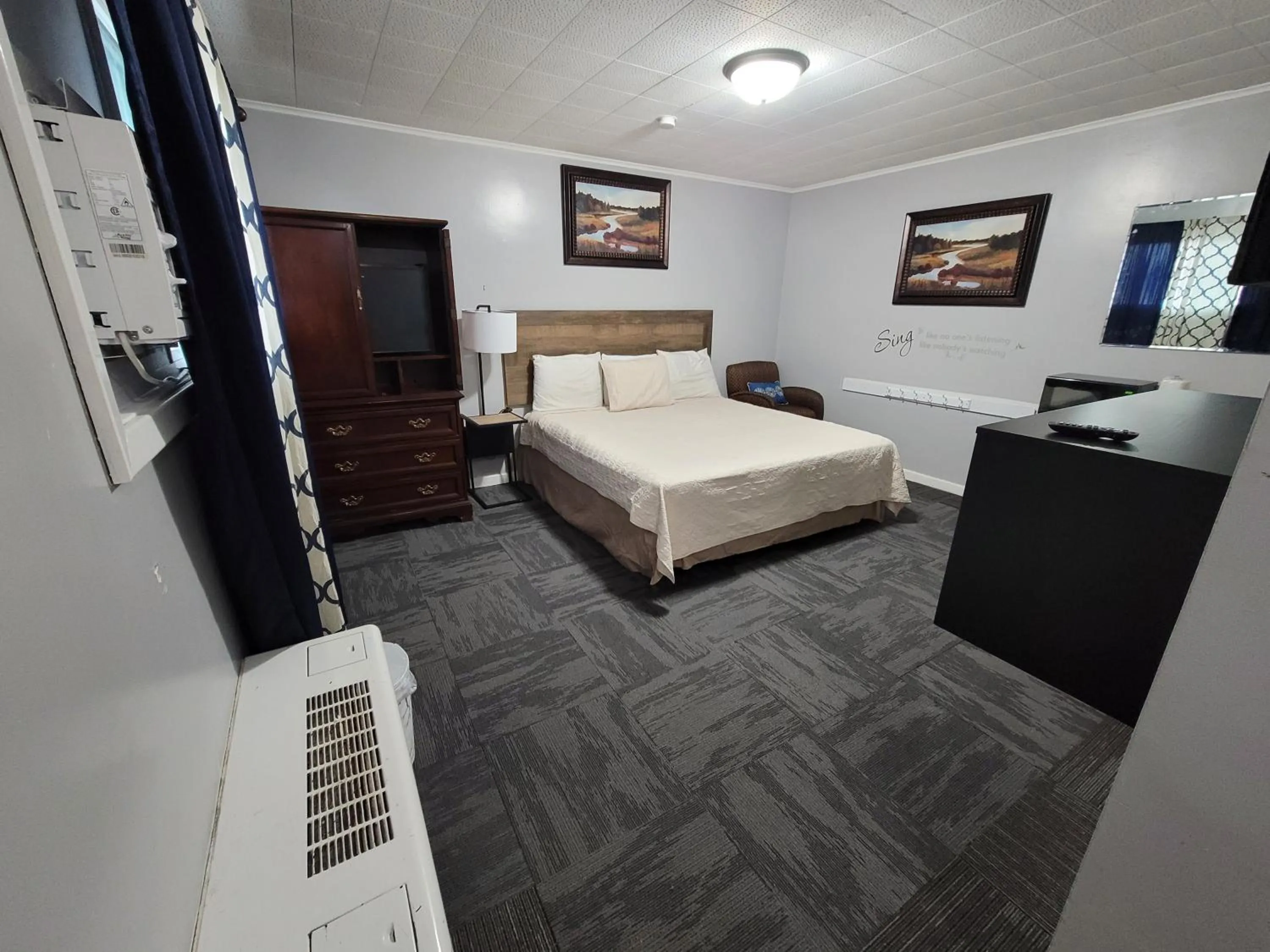 Bed in Fiesta City Motel