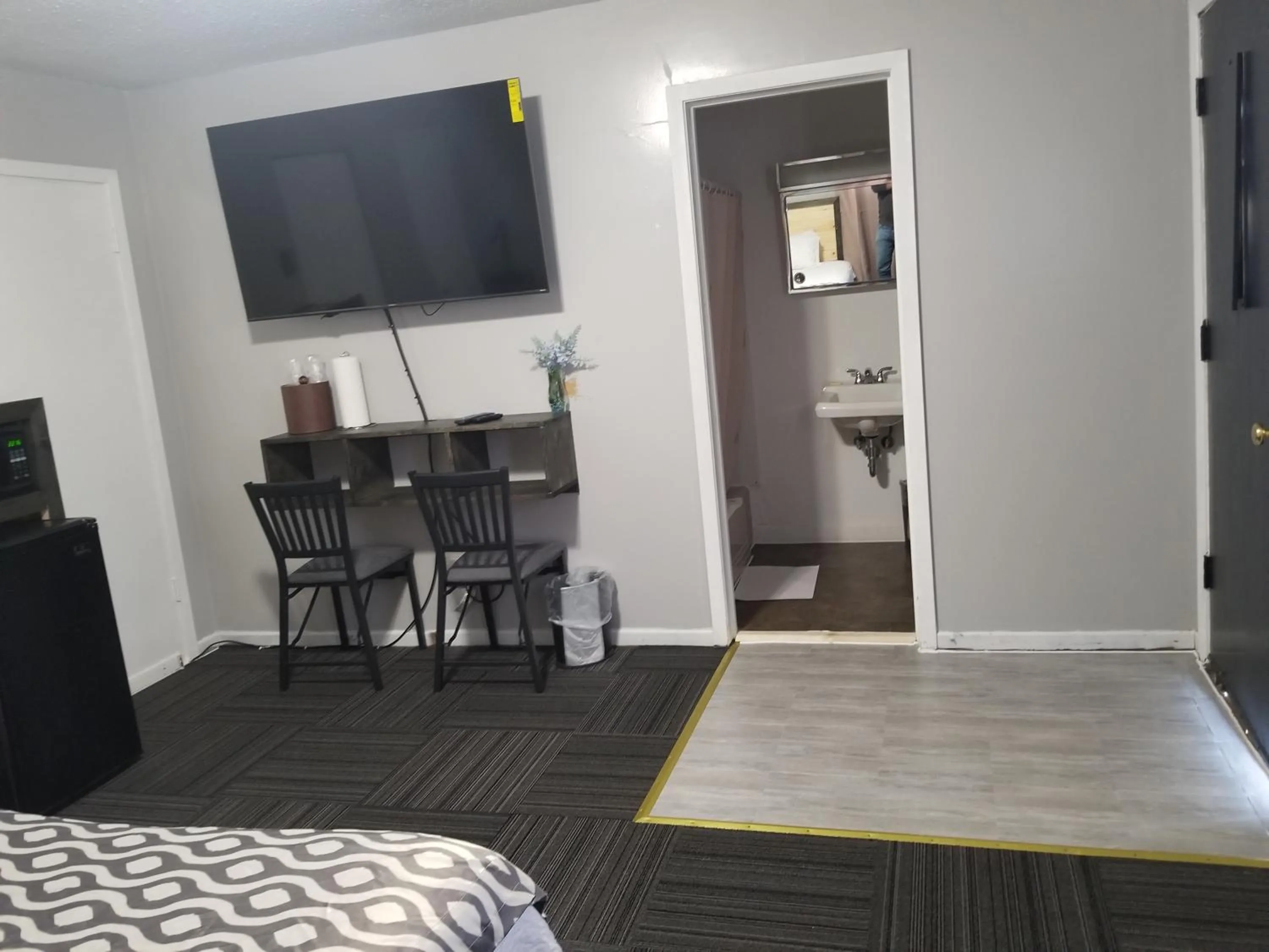 Bed in Fiesta City Motel