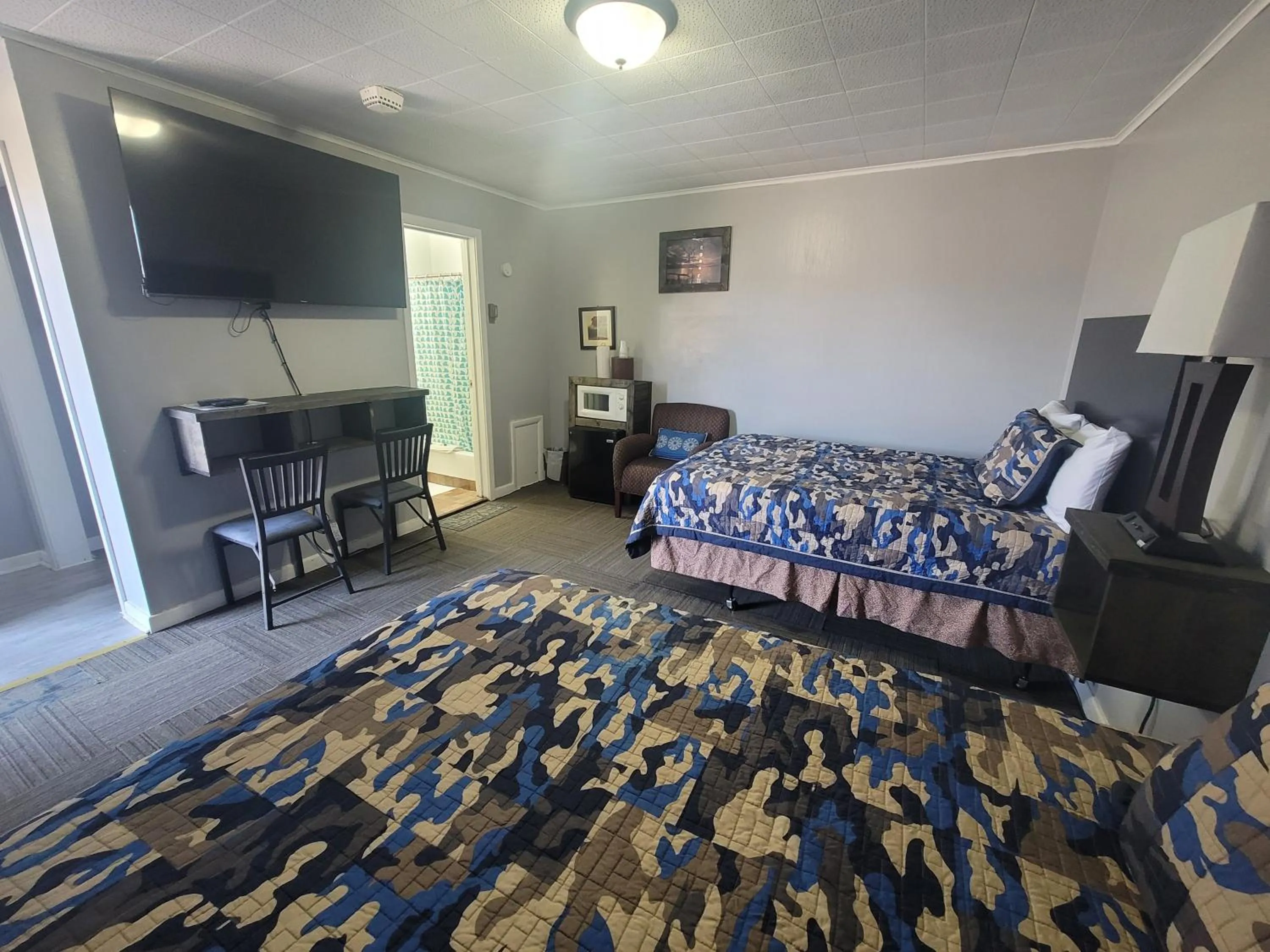 Bed in Fiesta City Motel