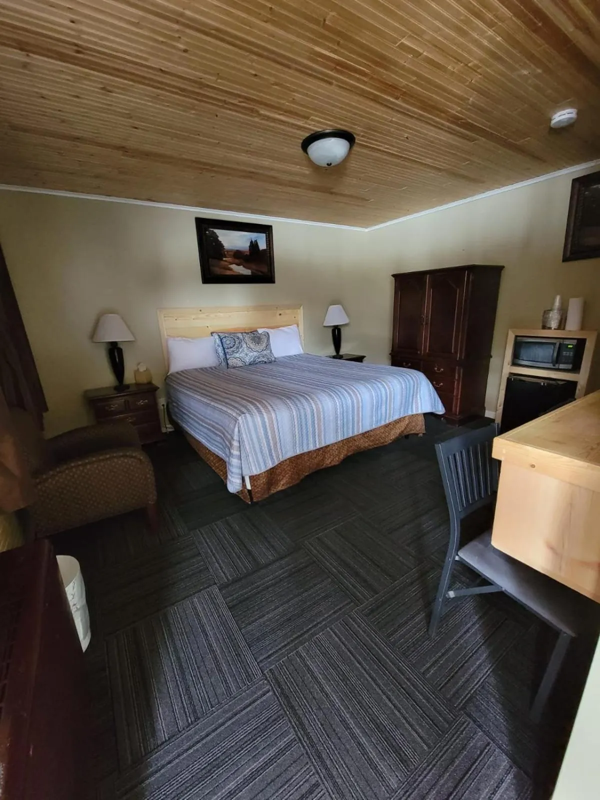 Bed in Fiesta City Motel