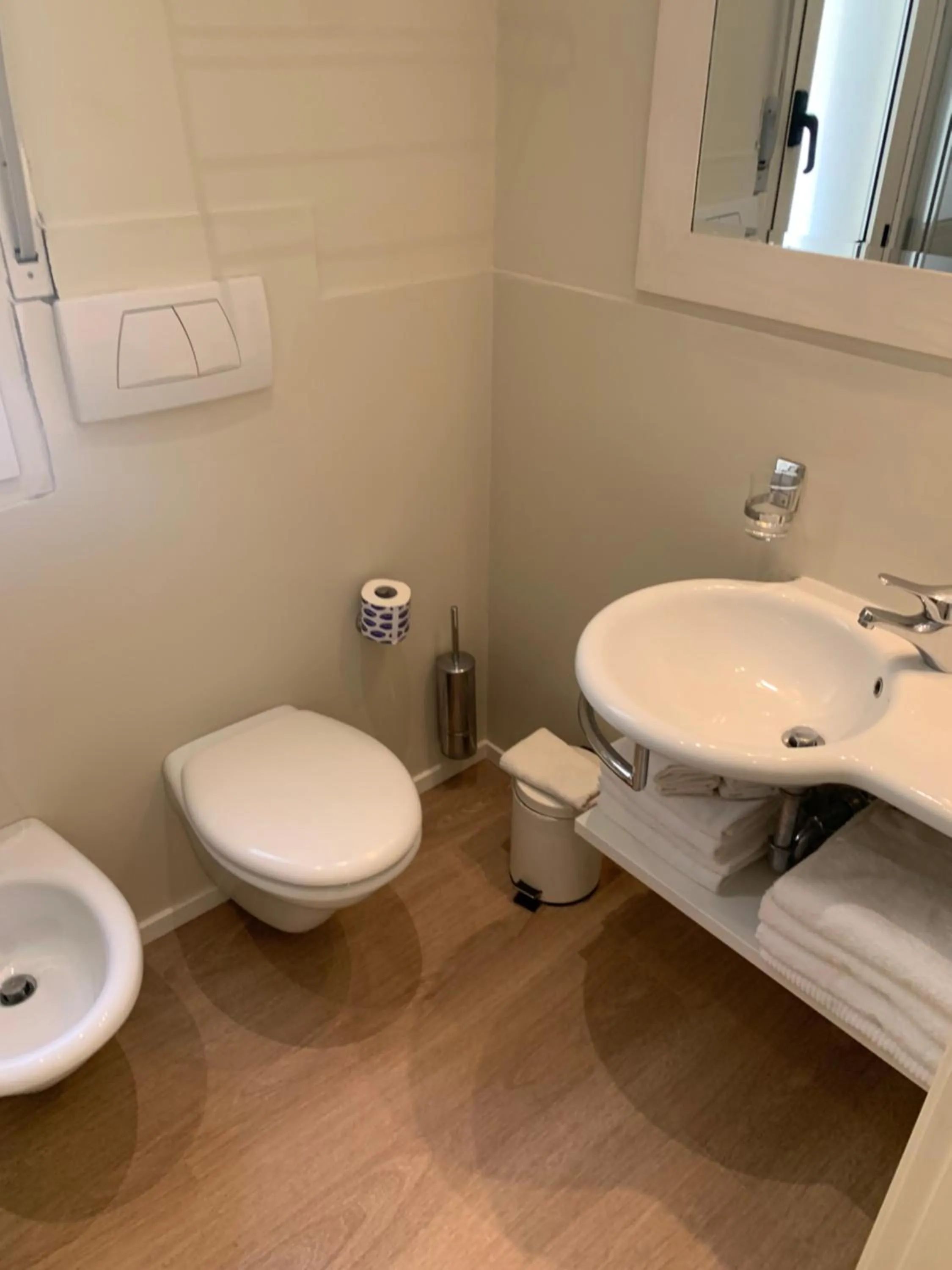 Toilet in Residence Aida