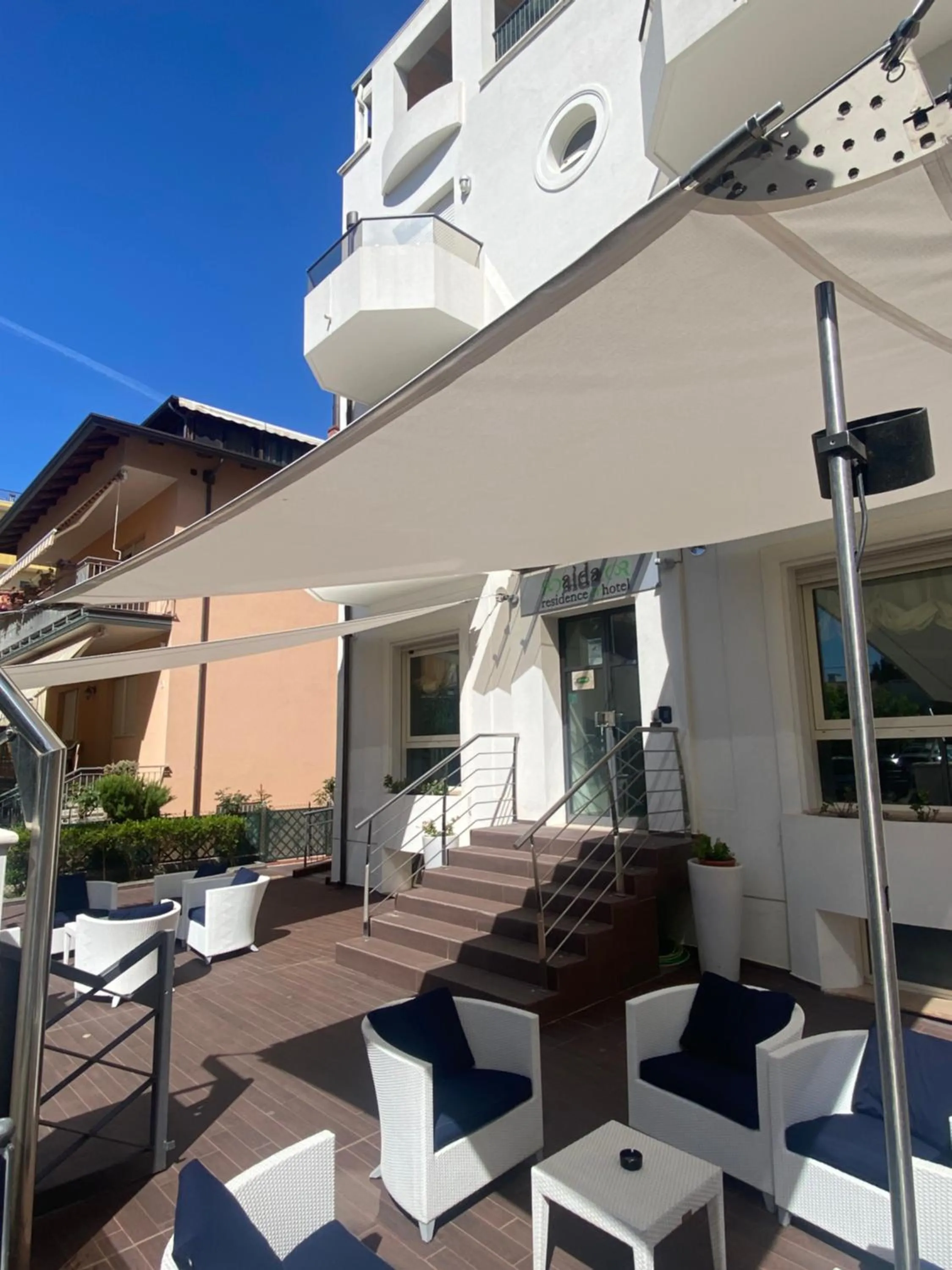 Facade/entrance in Residence Aida