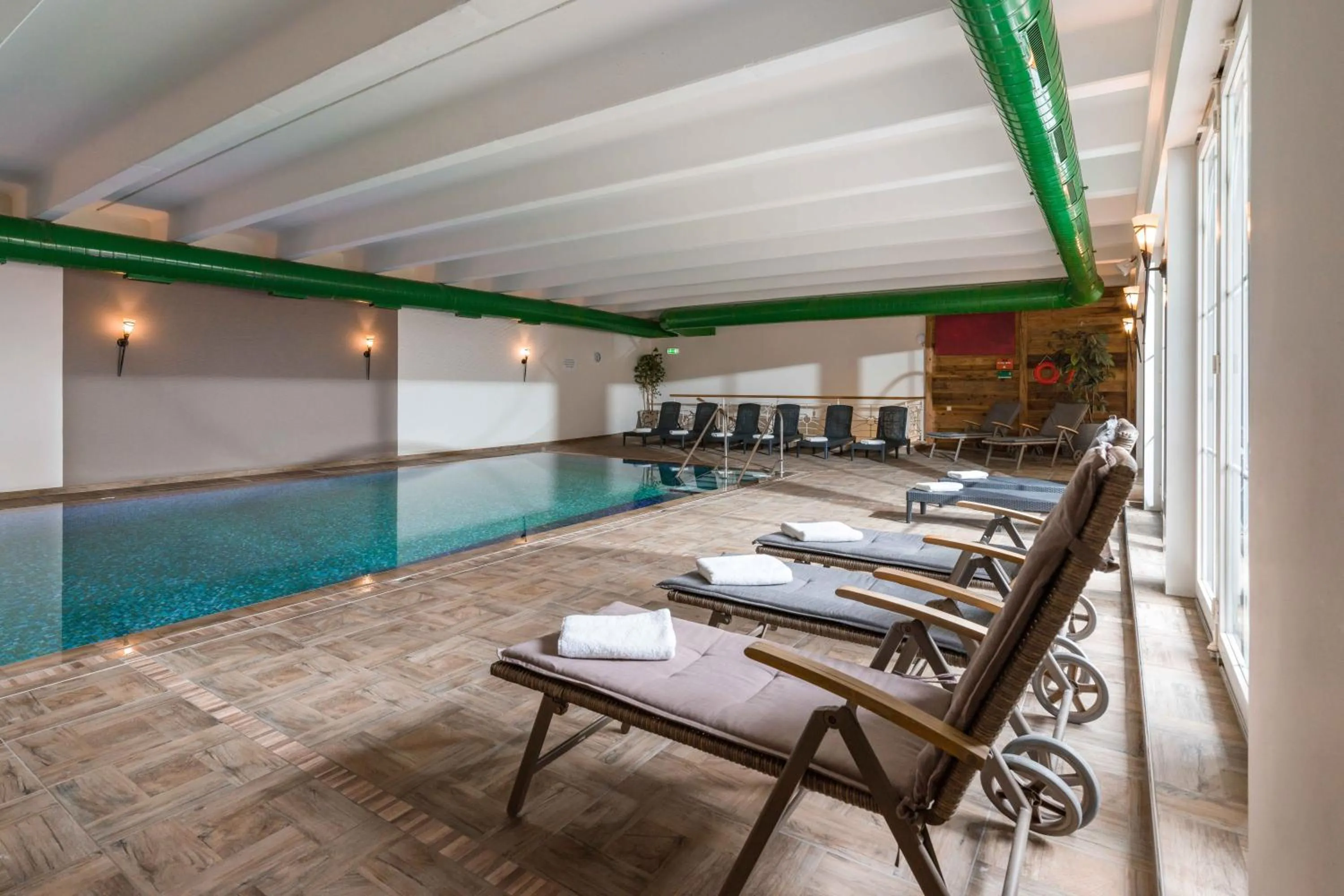 Swimming pool in SCOL Sporthotel Zillertal