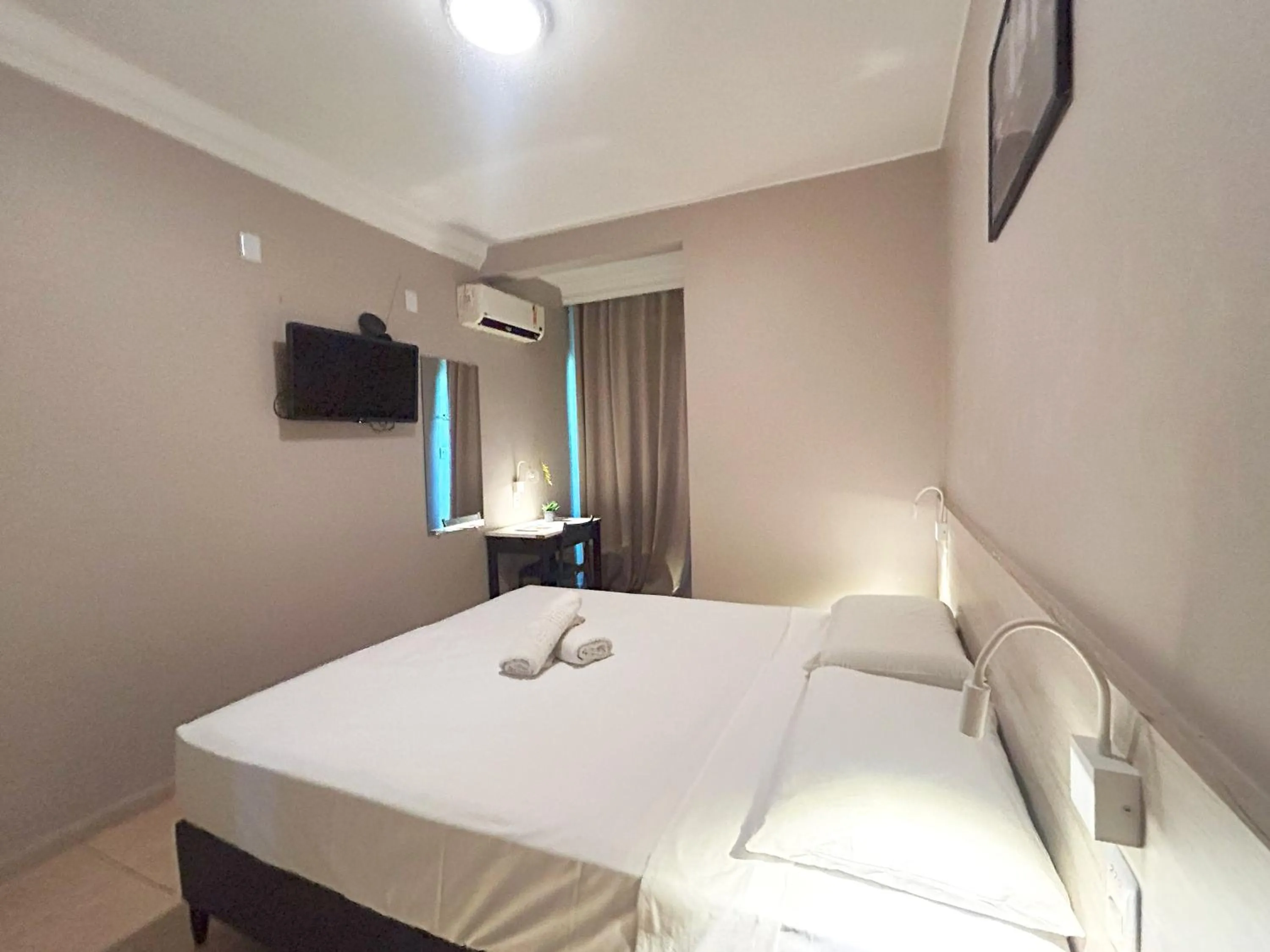 Bed in Hotel El Pilar by Bsb Inn