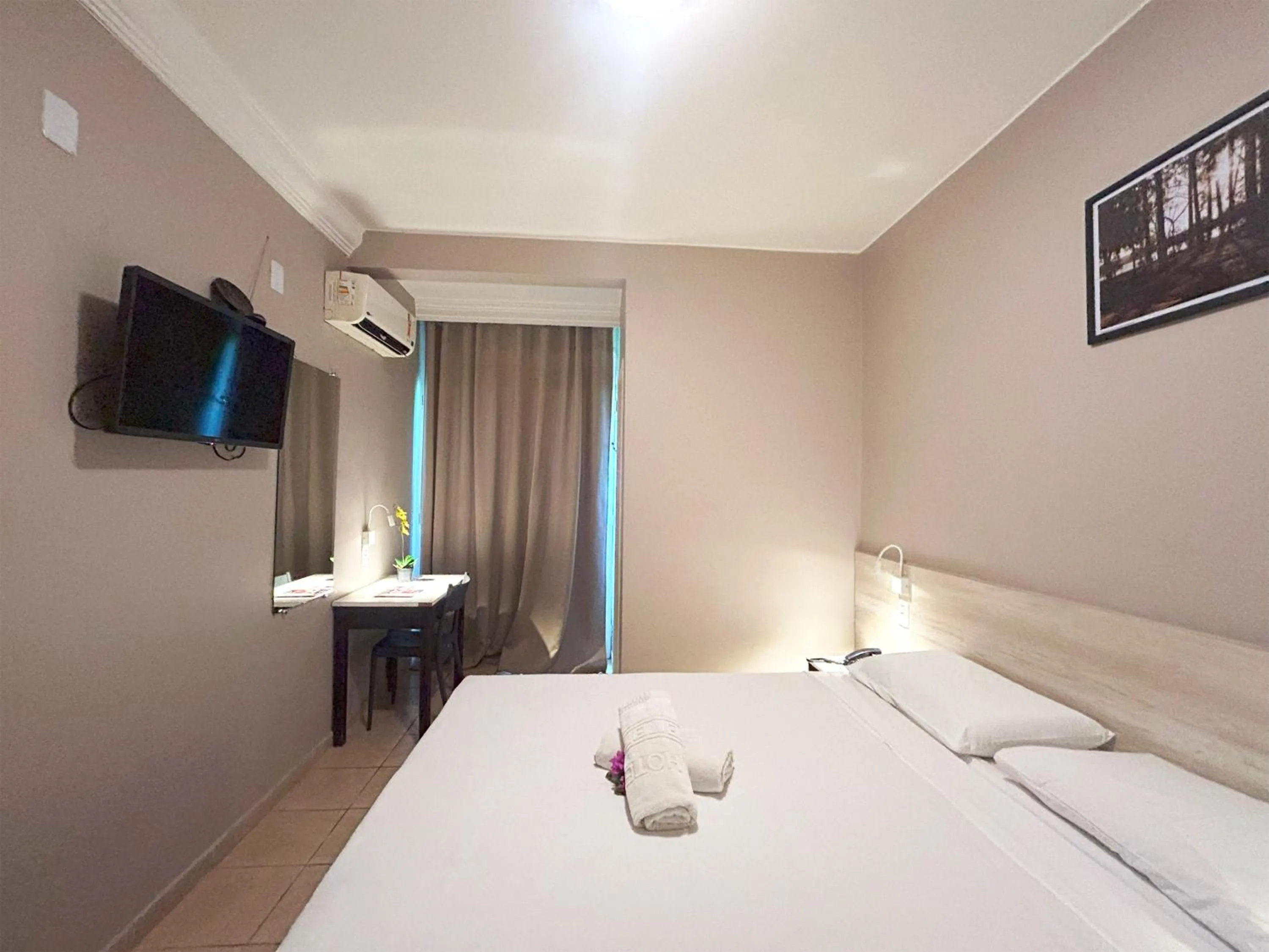 Bed in Hotel El Pilar by Bsb Inn