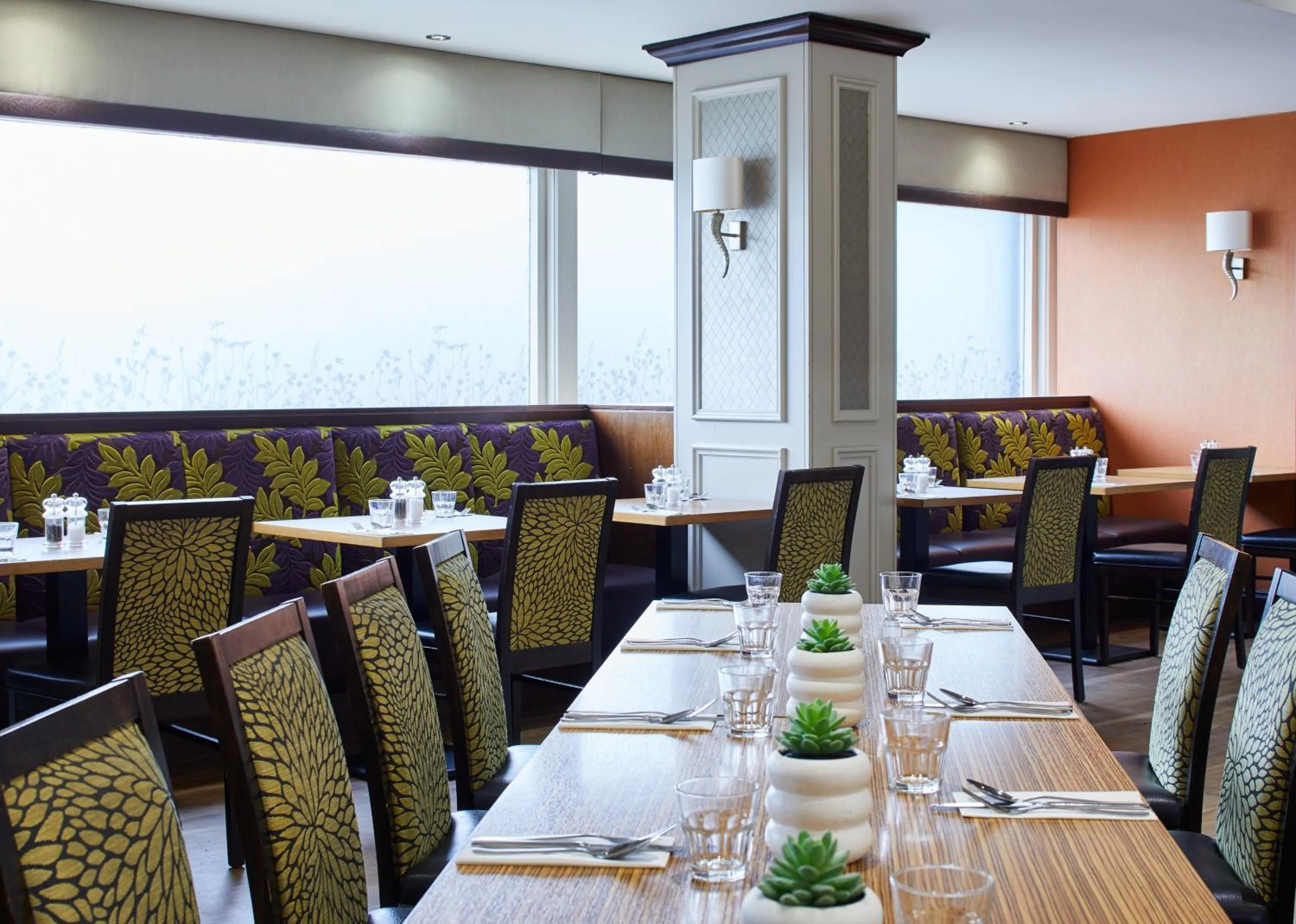 Restaurant/places to eat in Leonardo Inn Glasgow West End