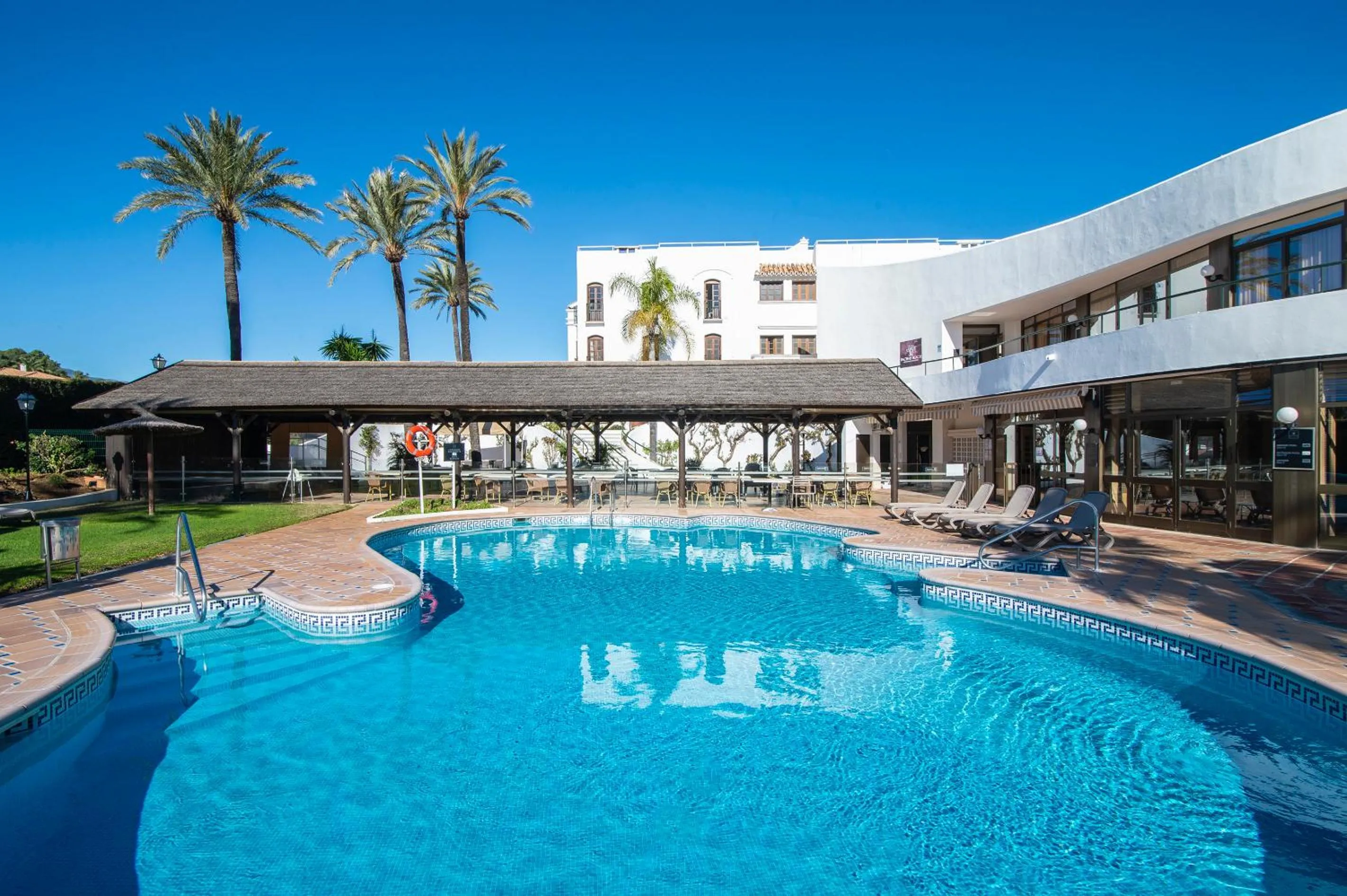 Swimming pool in Macdonald Villacana Resort