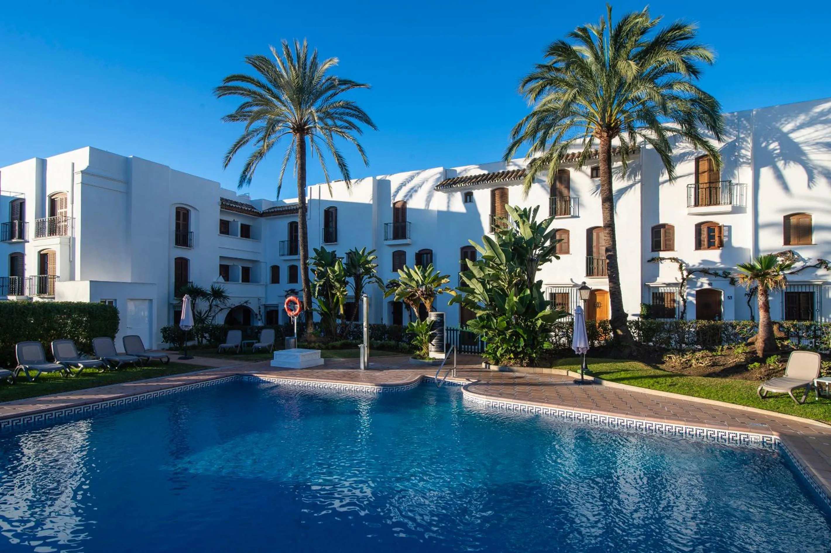 Swimming pool in Macdonald Villacana Resort