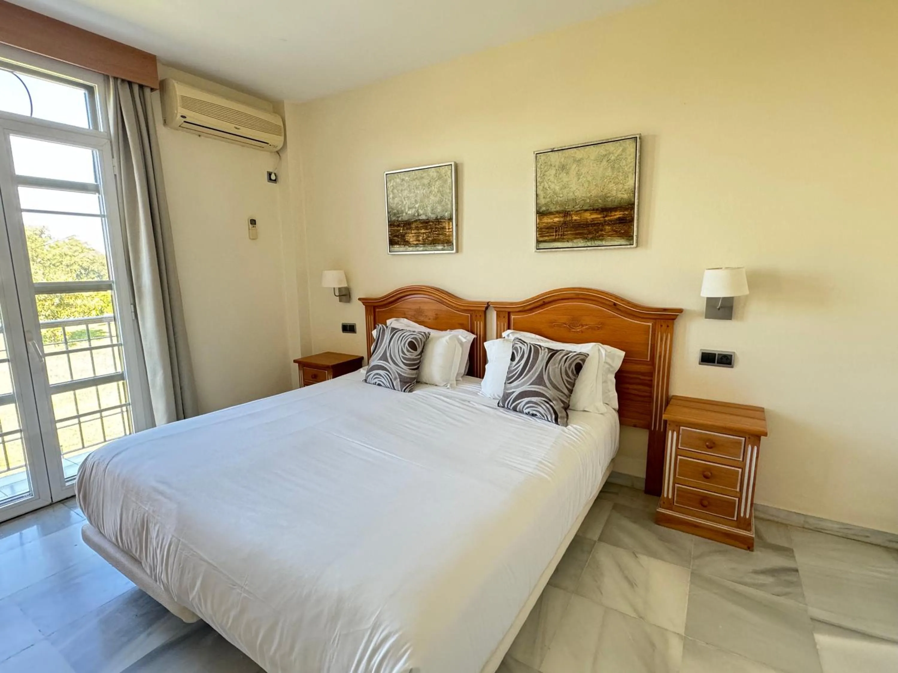 Bedroom, Bed in Macdonald Villacana Resort