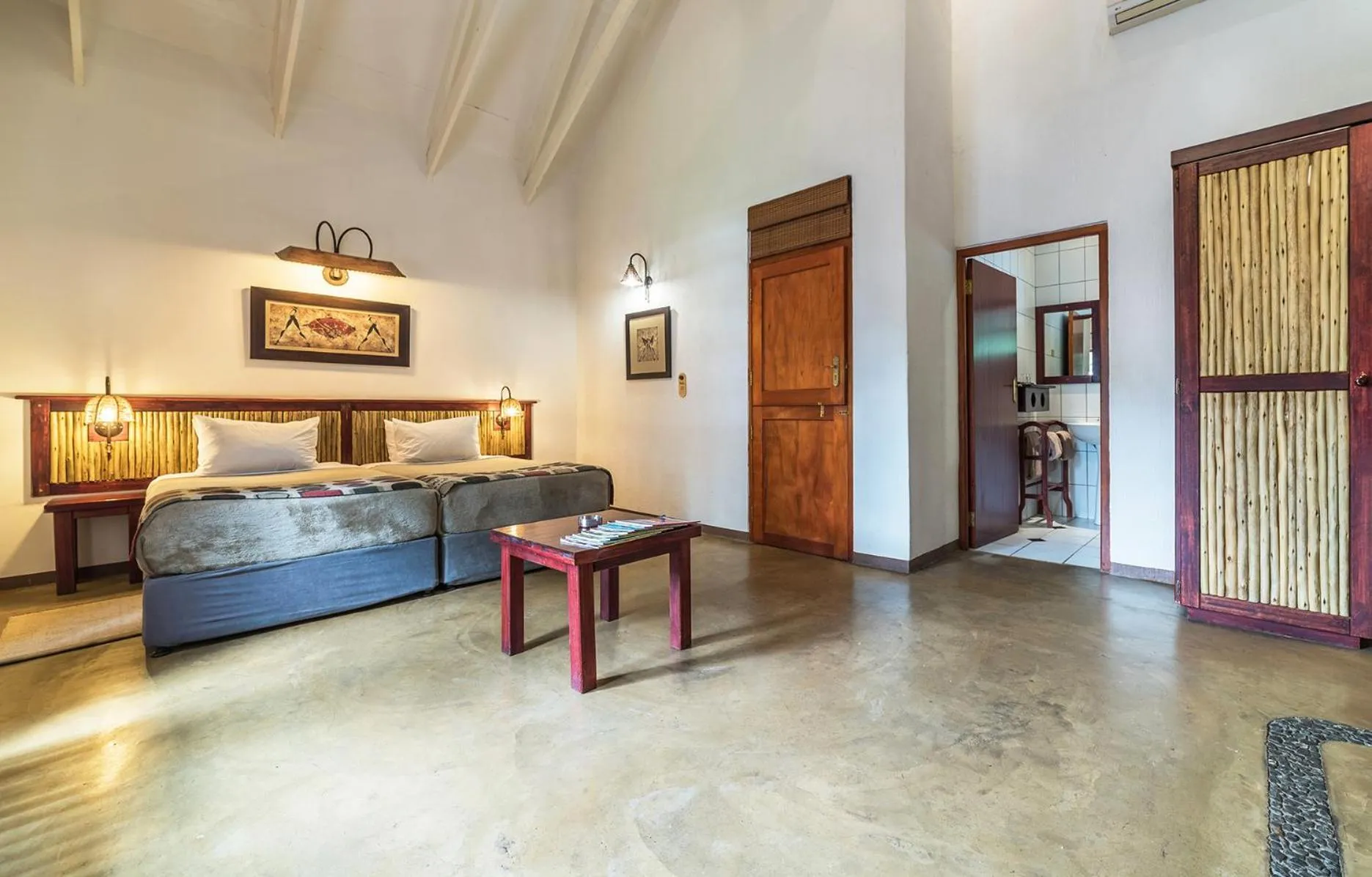 Bedroom, Bed in Hippo Hollow Country Estate