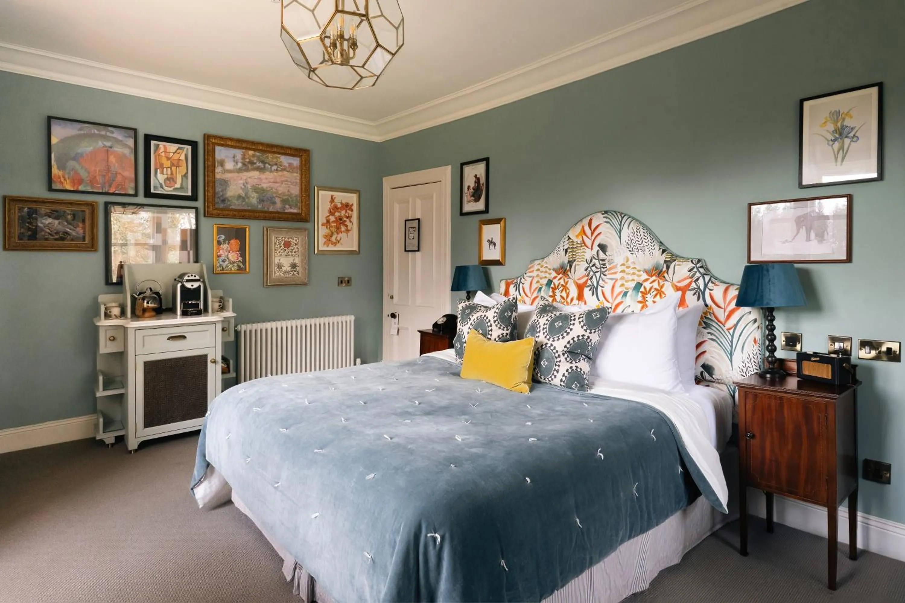 Photo of the whole room, Bed in Cromlix