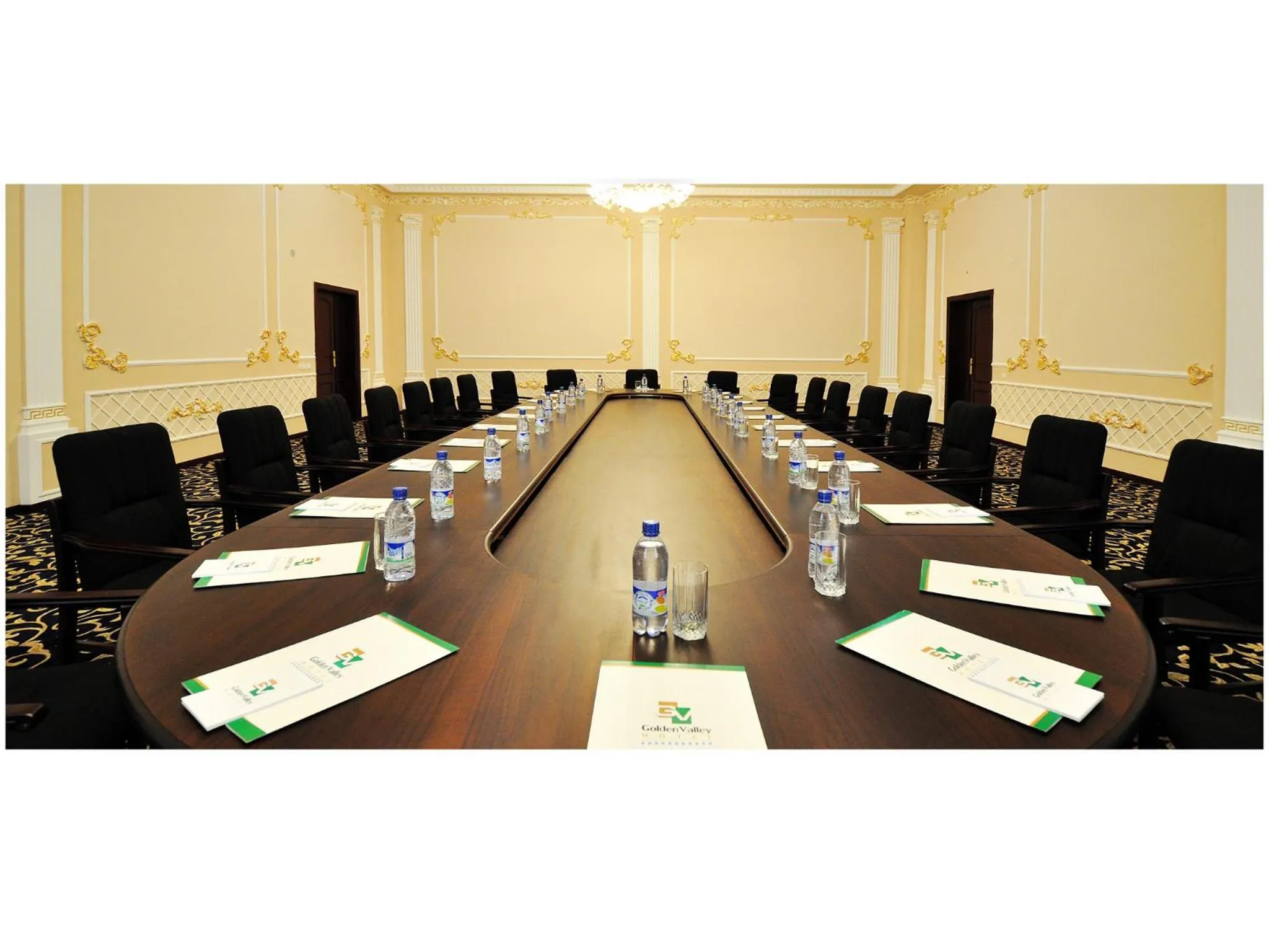 Business facilities in Golden Valley Hotel