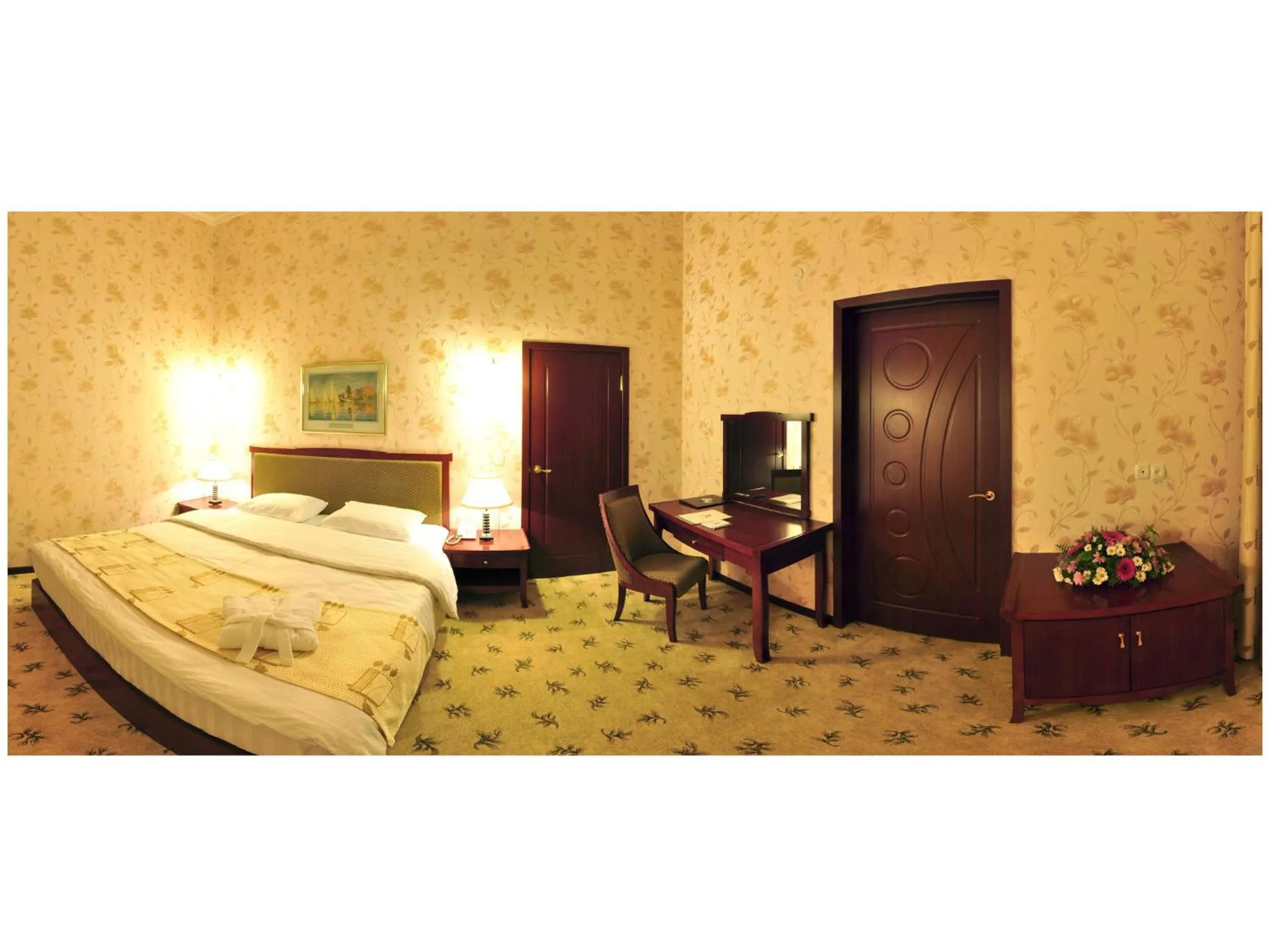 Photo of the whole room, Bed in Golden Valley Hotel