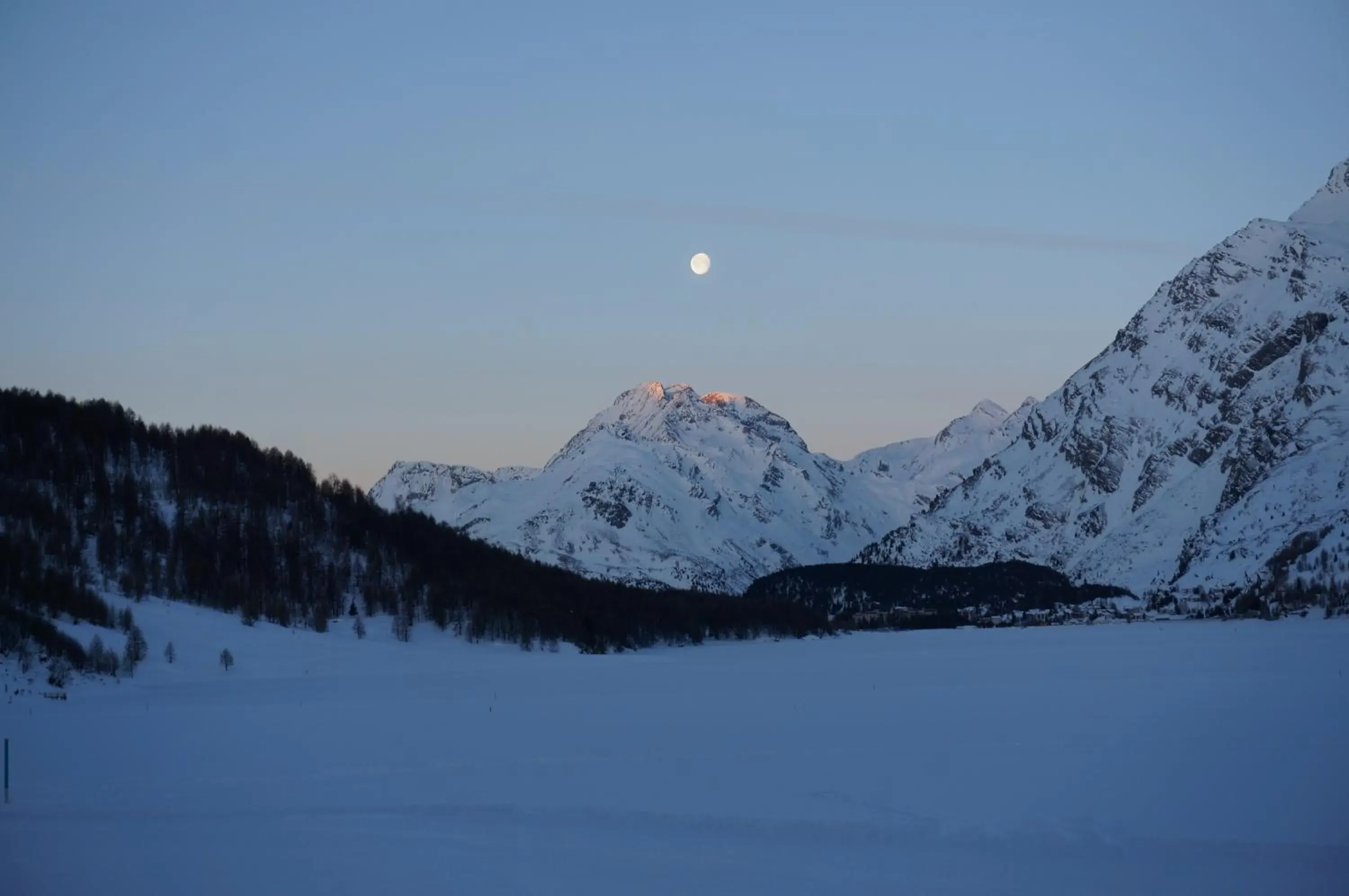 Hotel Ristorante Lagrev Hotel Ristorante Lagrev