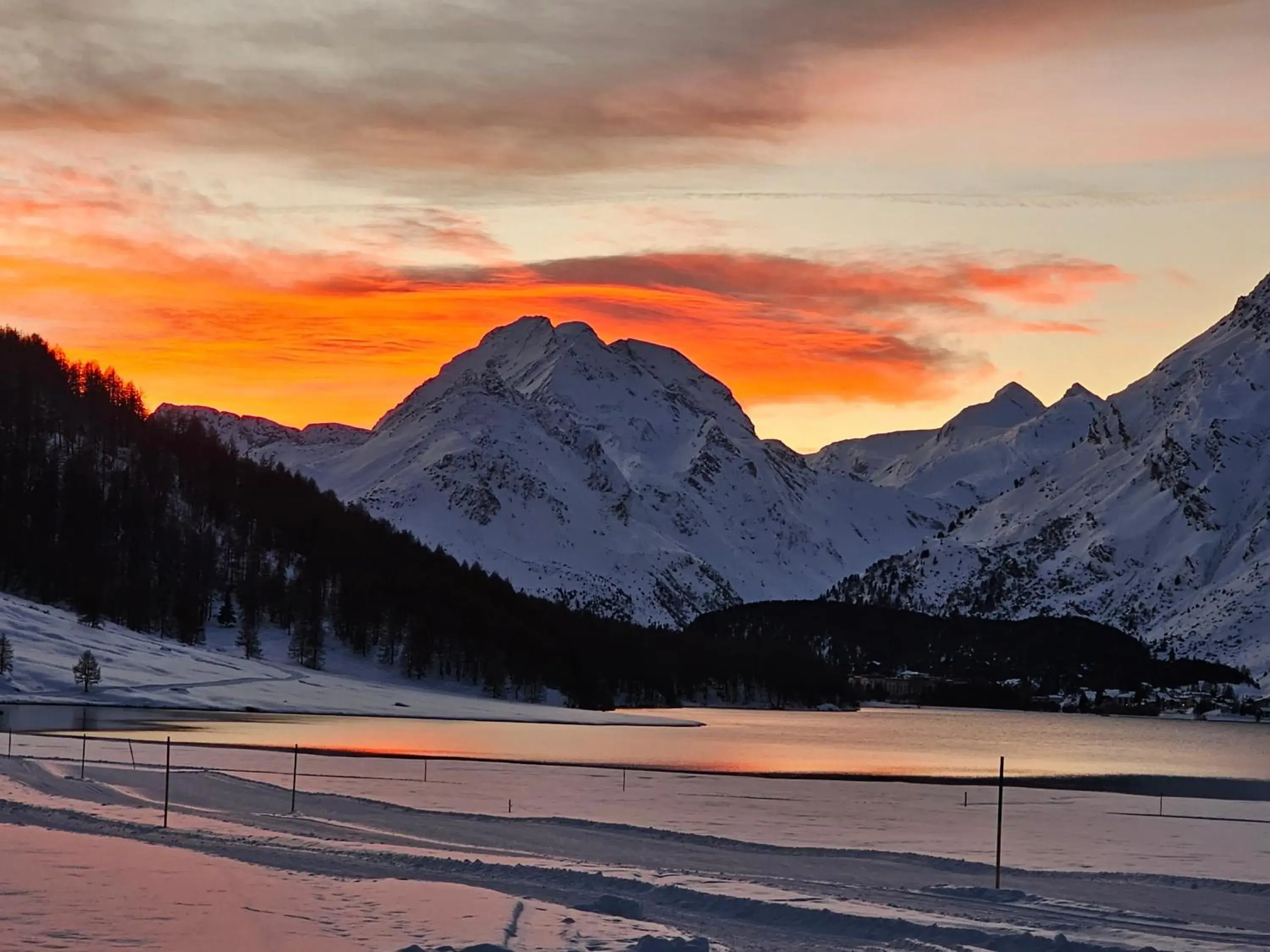 Twin Room in Hotel Ristorante Lagrev Twin Room in Hotel Ristorante Lagrev