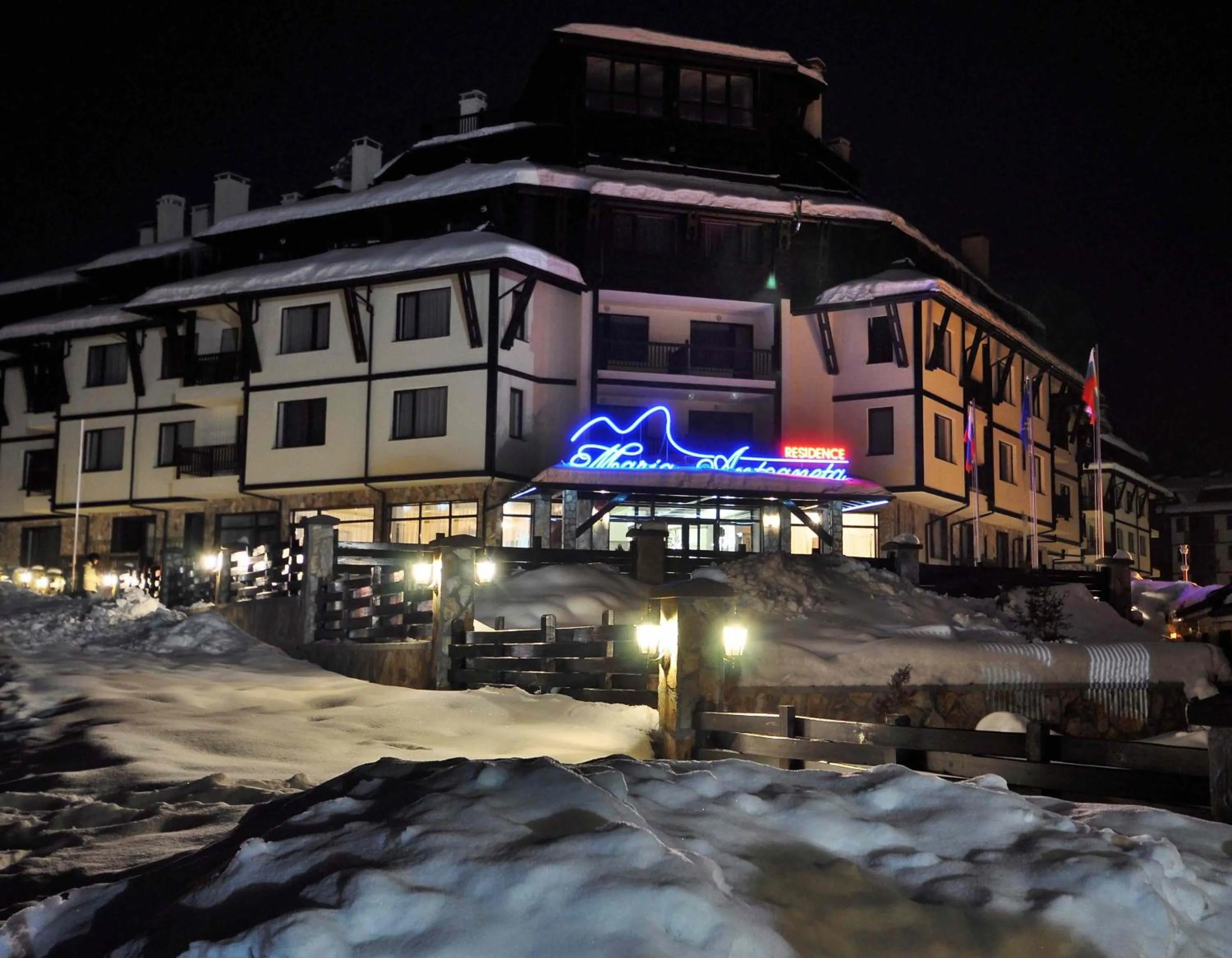 Facade/entrance in Maria-Antoaneta Residence