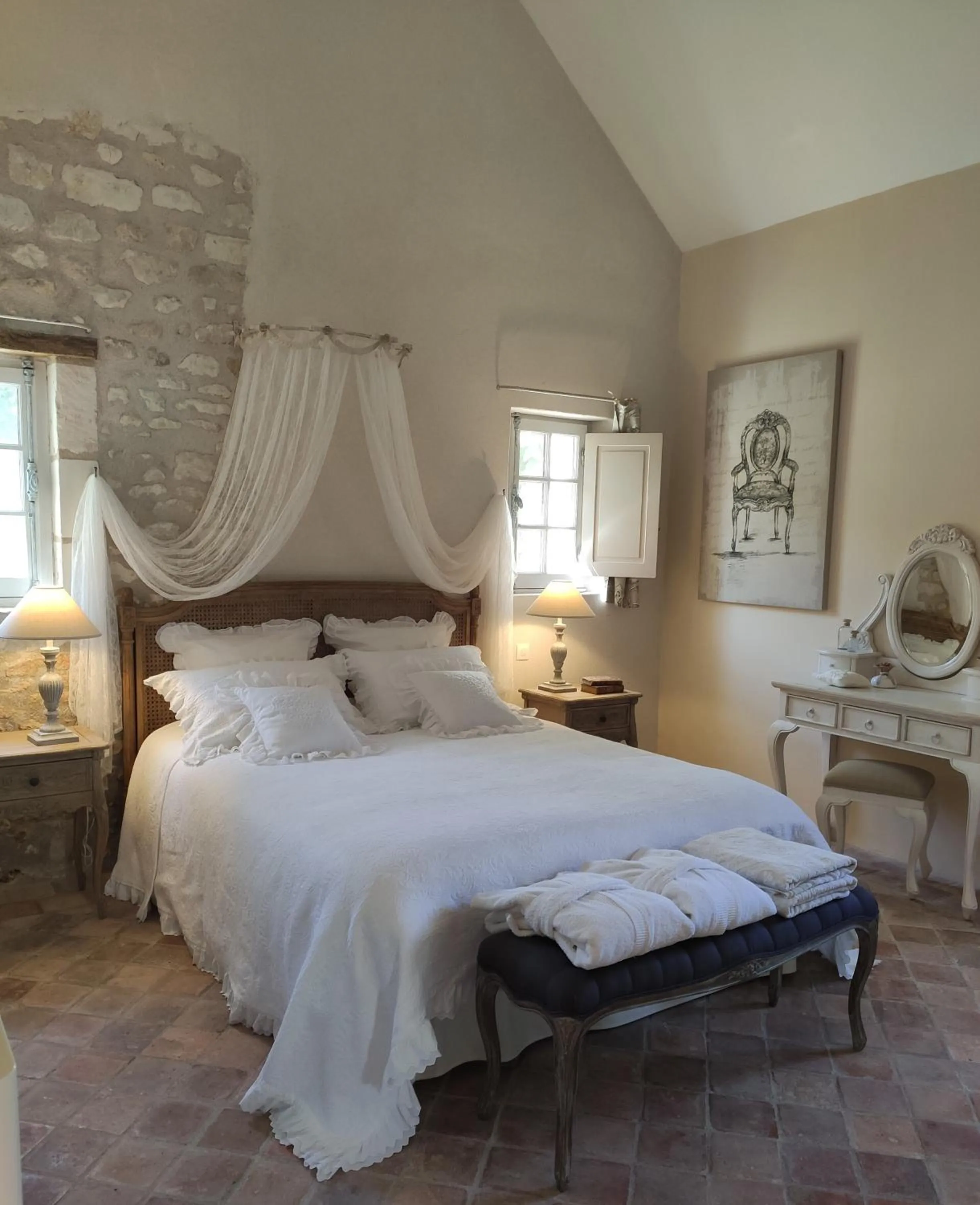 Photo of the whole room, Bed in La Ferme Blanche