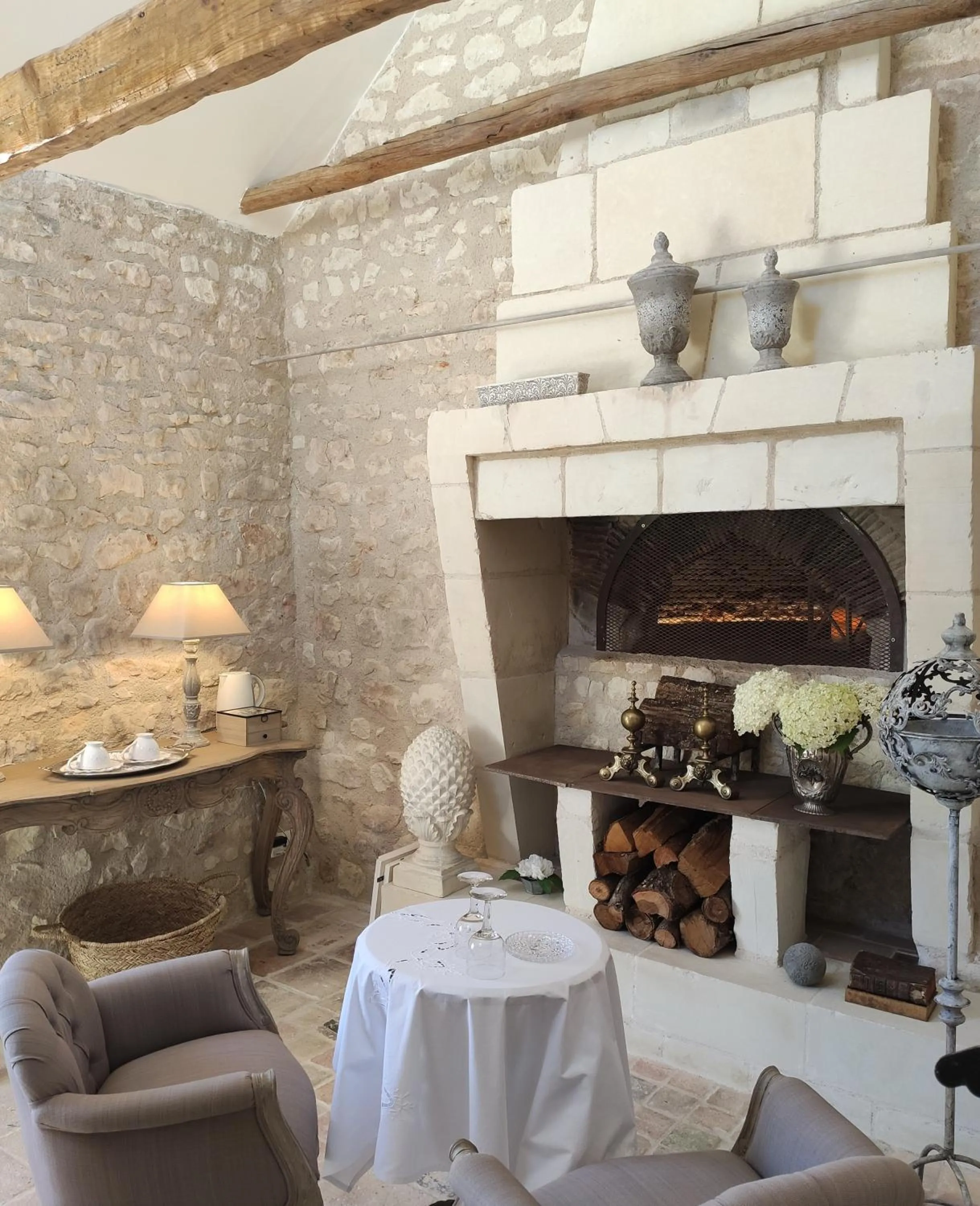 Photo of the whole room in La Ferme Blanche