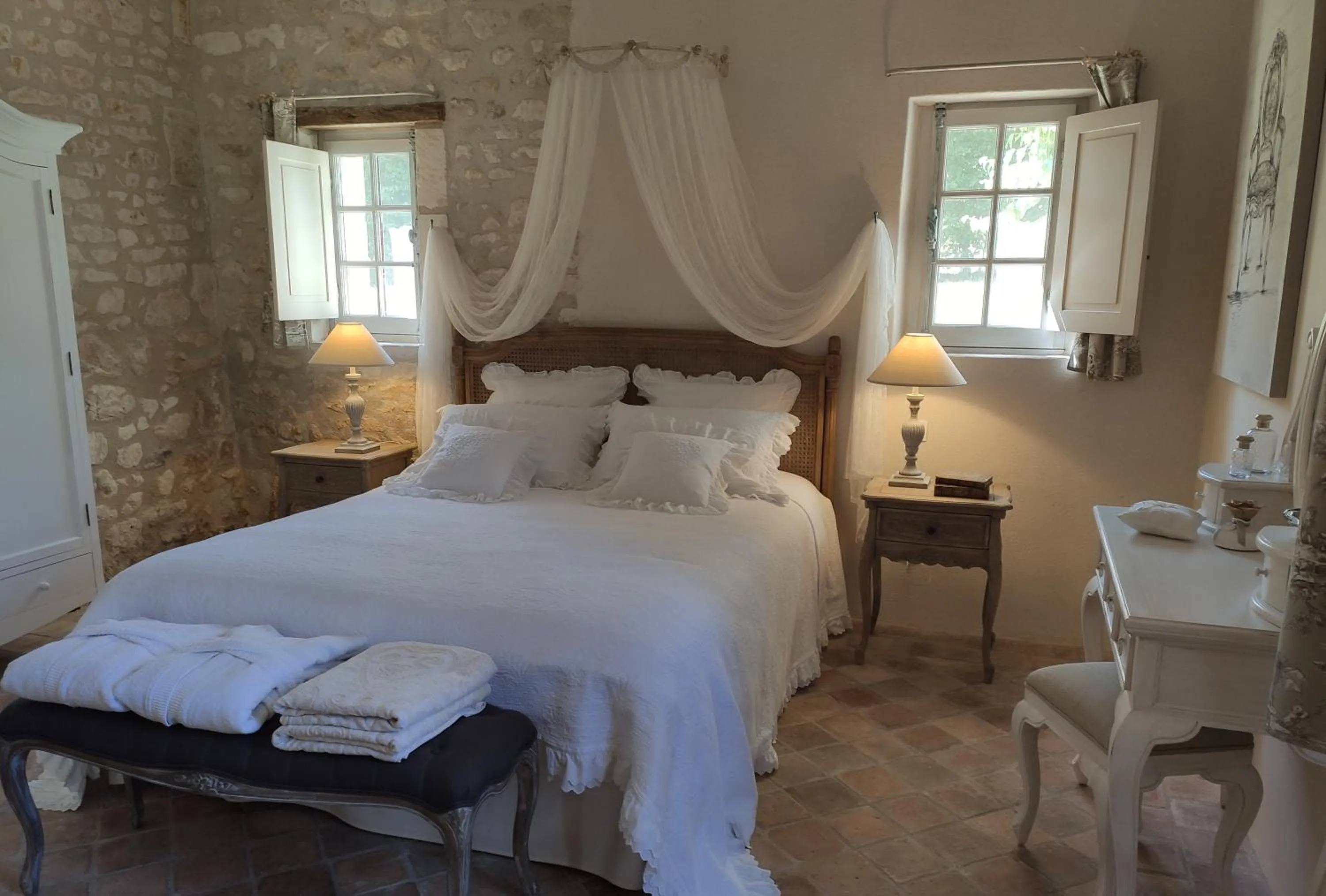 Photo of the whole room, Bed in La Ferme Blanche