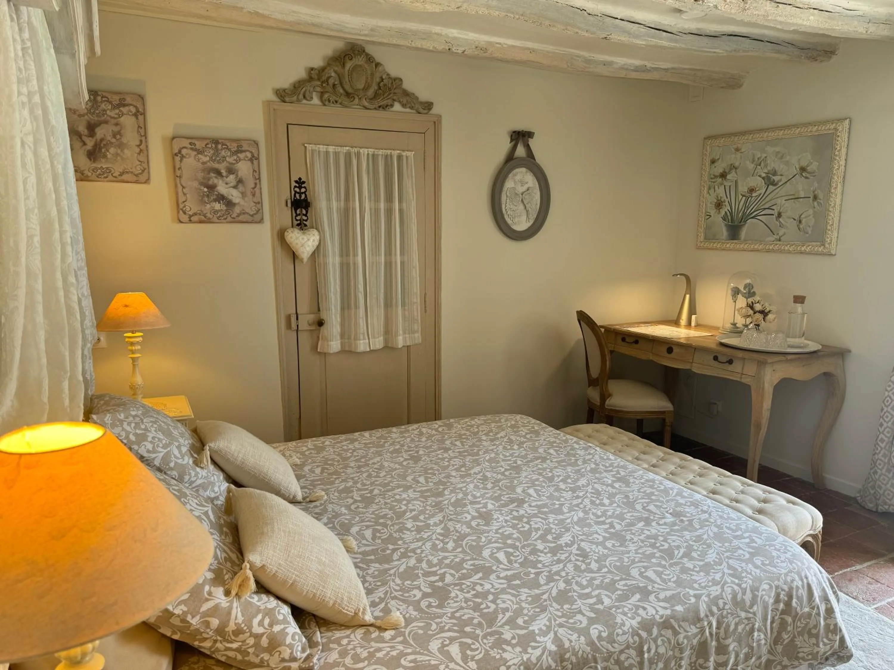 Property building, Bed in La Ferme Blanche