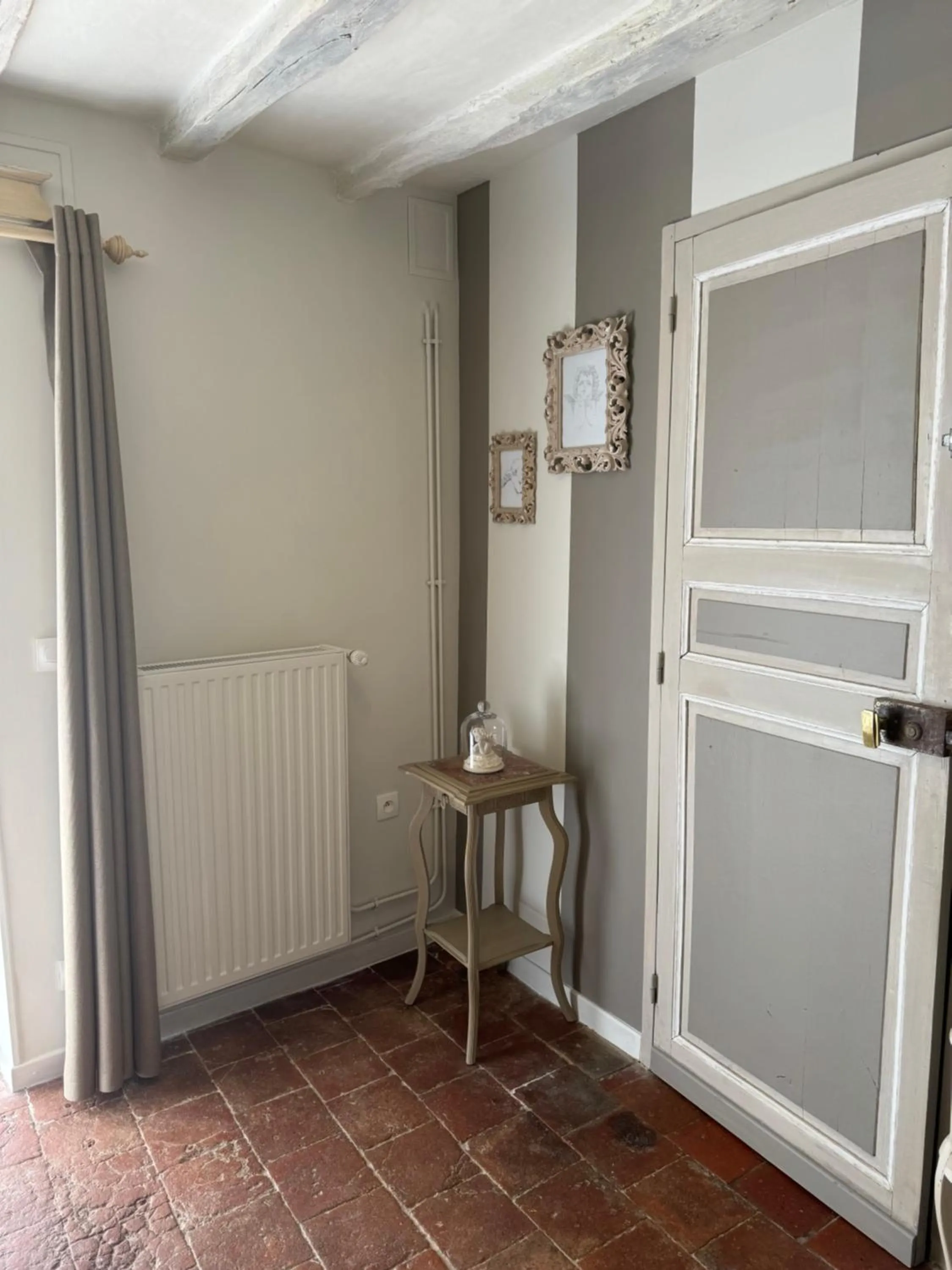 Property building in La Ferme Blanche