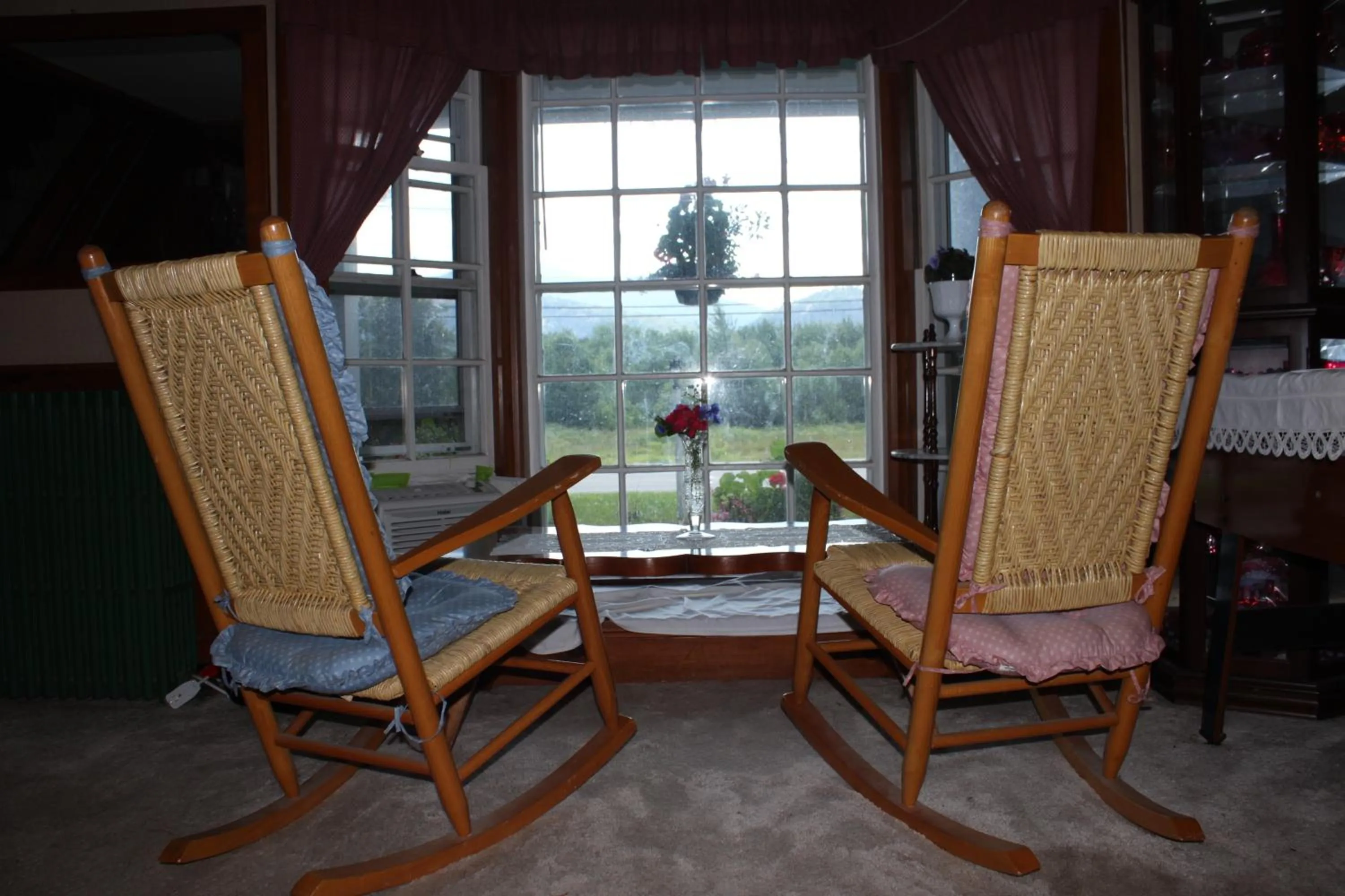 Seating area in White Trellis Motel
