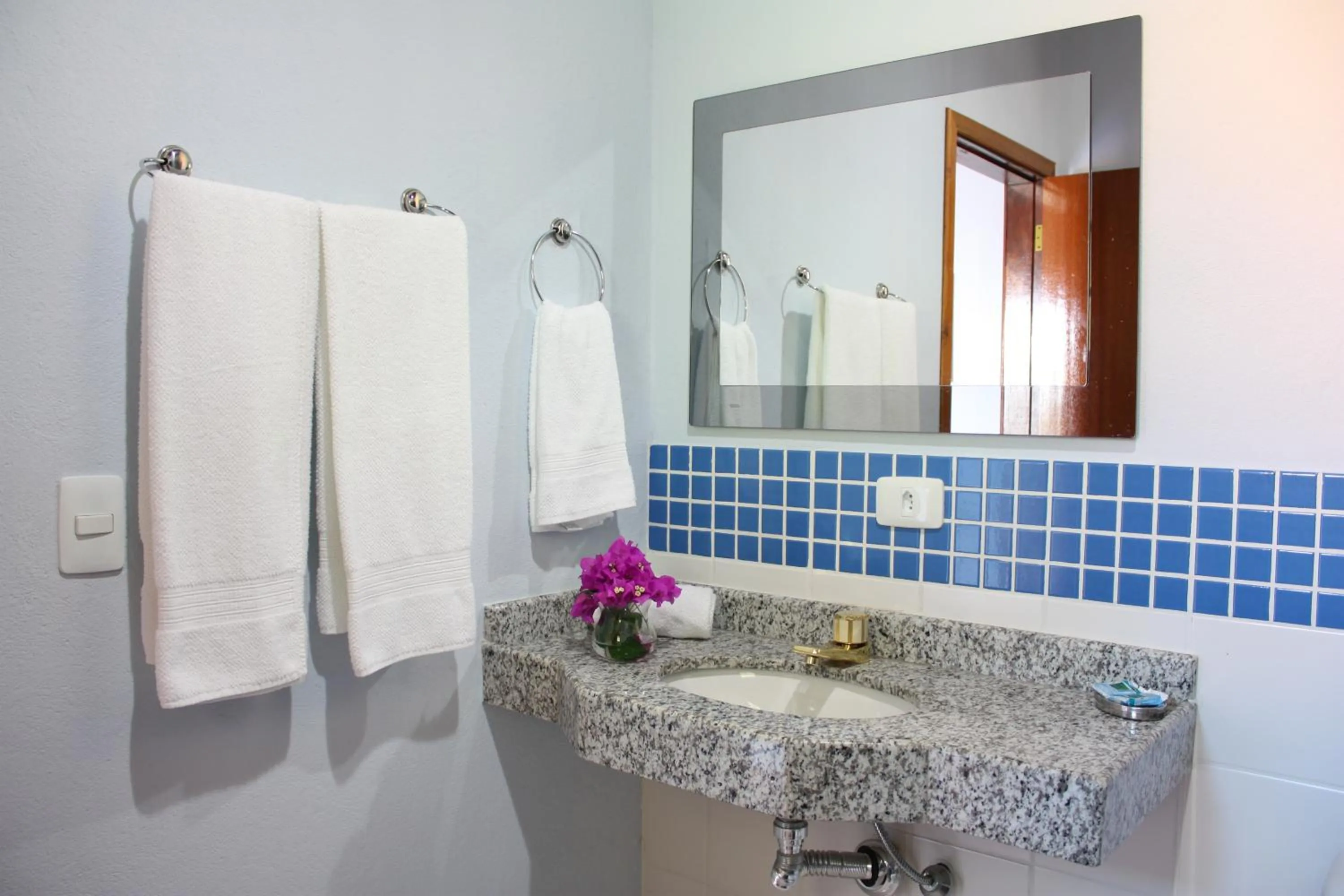 Bathroom in Pousada Ilhote da Prainha