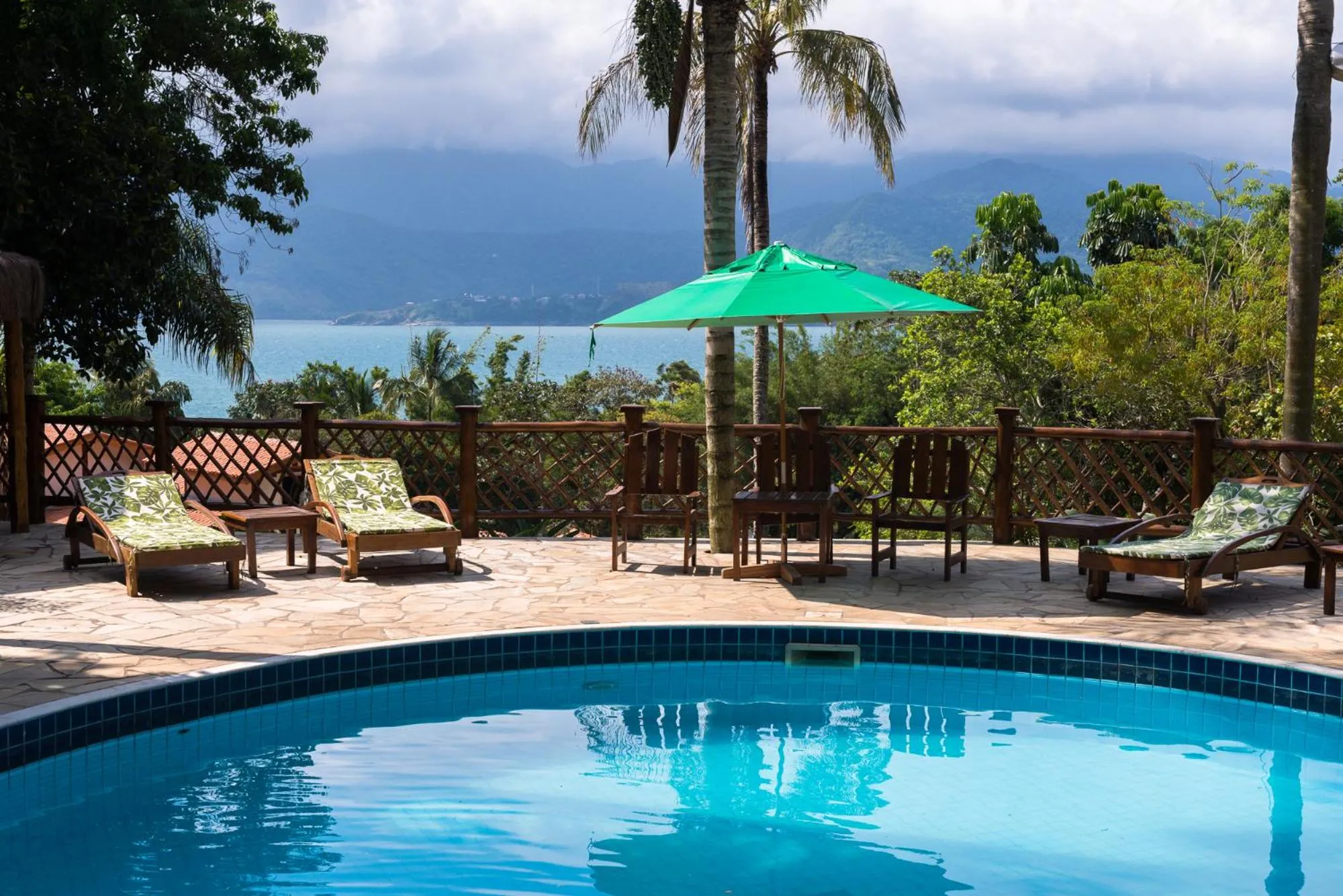 Swimming pool in Pousada Ilhote da Prainha
