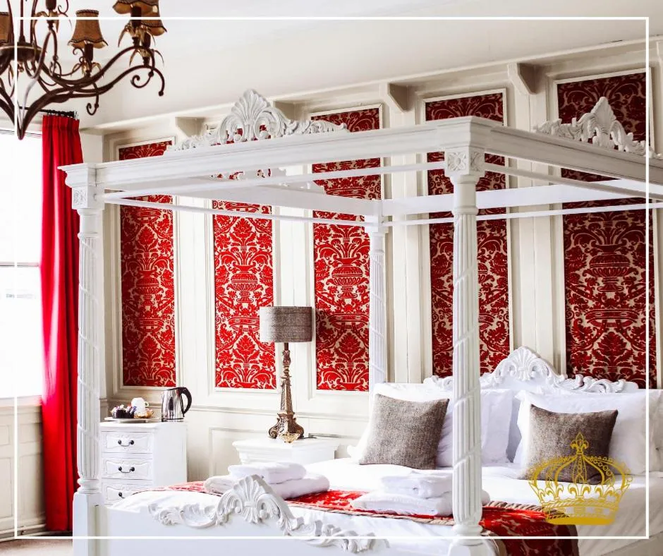 Bed in The Old Crown Coaching Inn