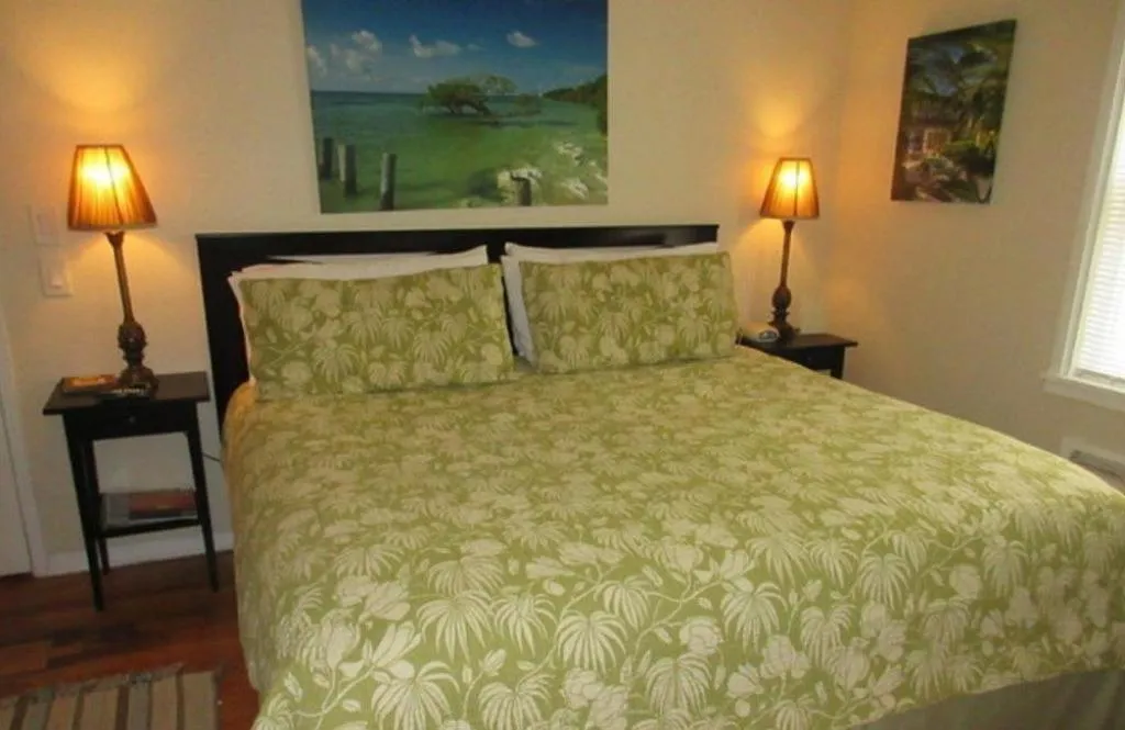 Other, Bed in Suite Dreams Inn by the Beach