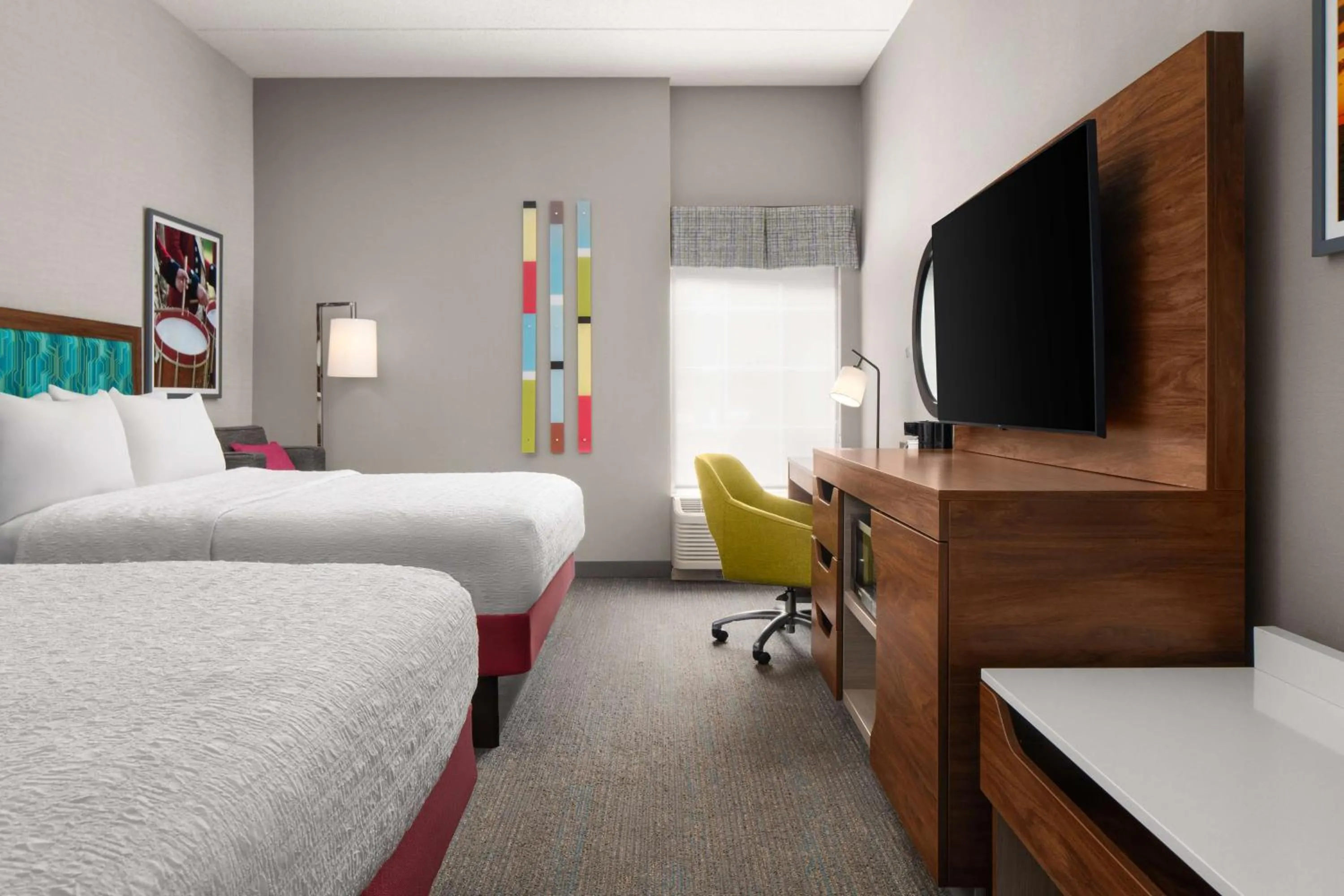 Bed in Hampton Inn Sturbridge