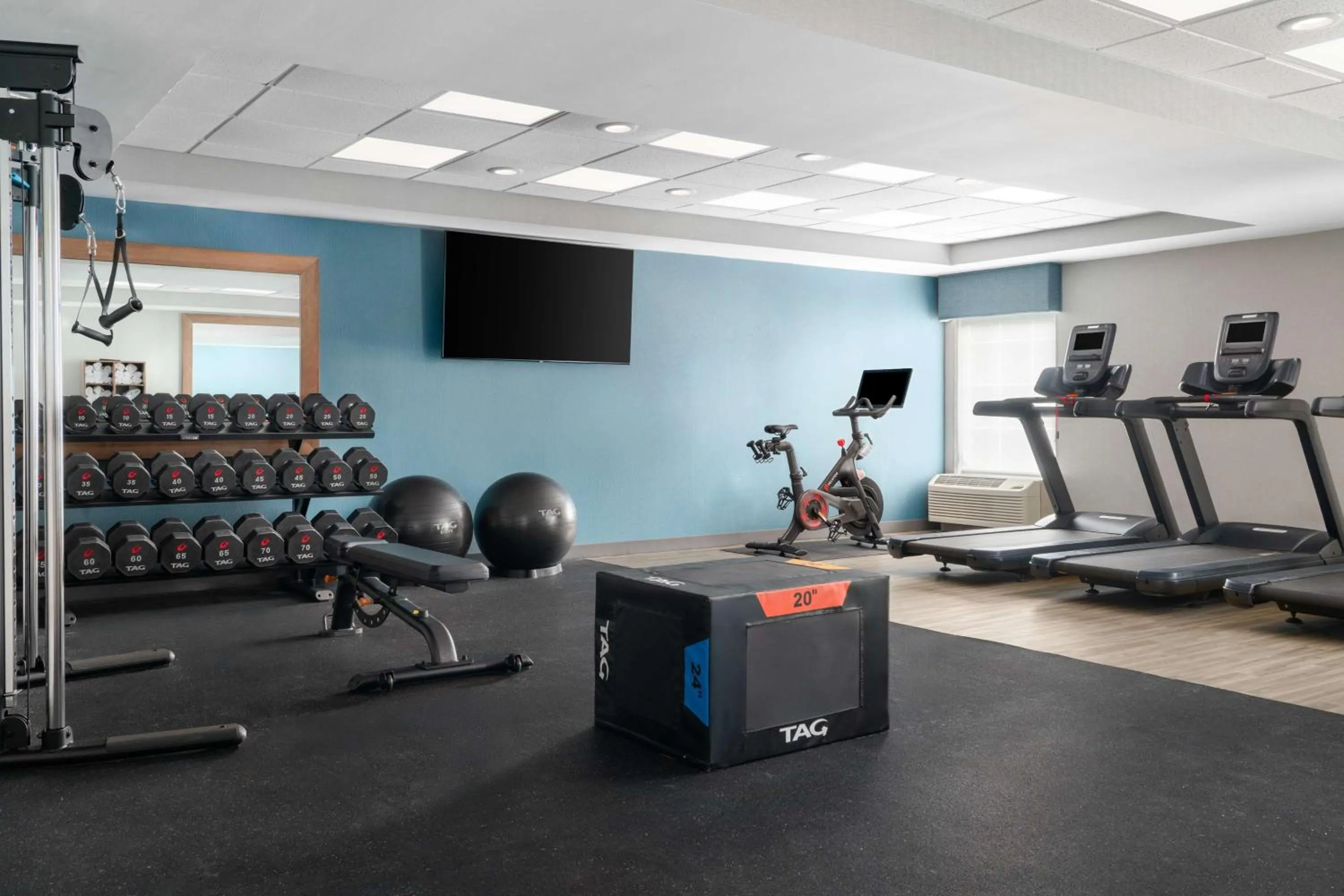 Pool view in Hampton Inn Sturbridge