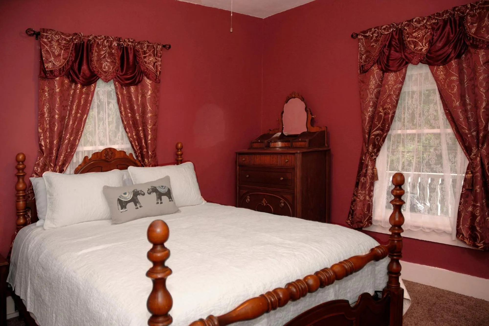 Bedroom, Bed in Historic Luxury Two Bedroom Apartment