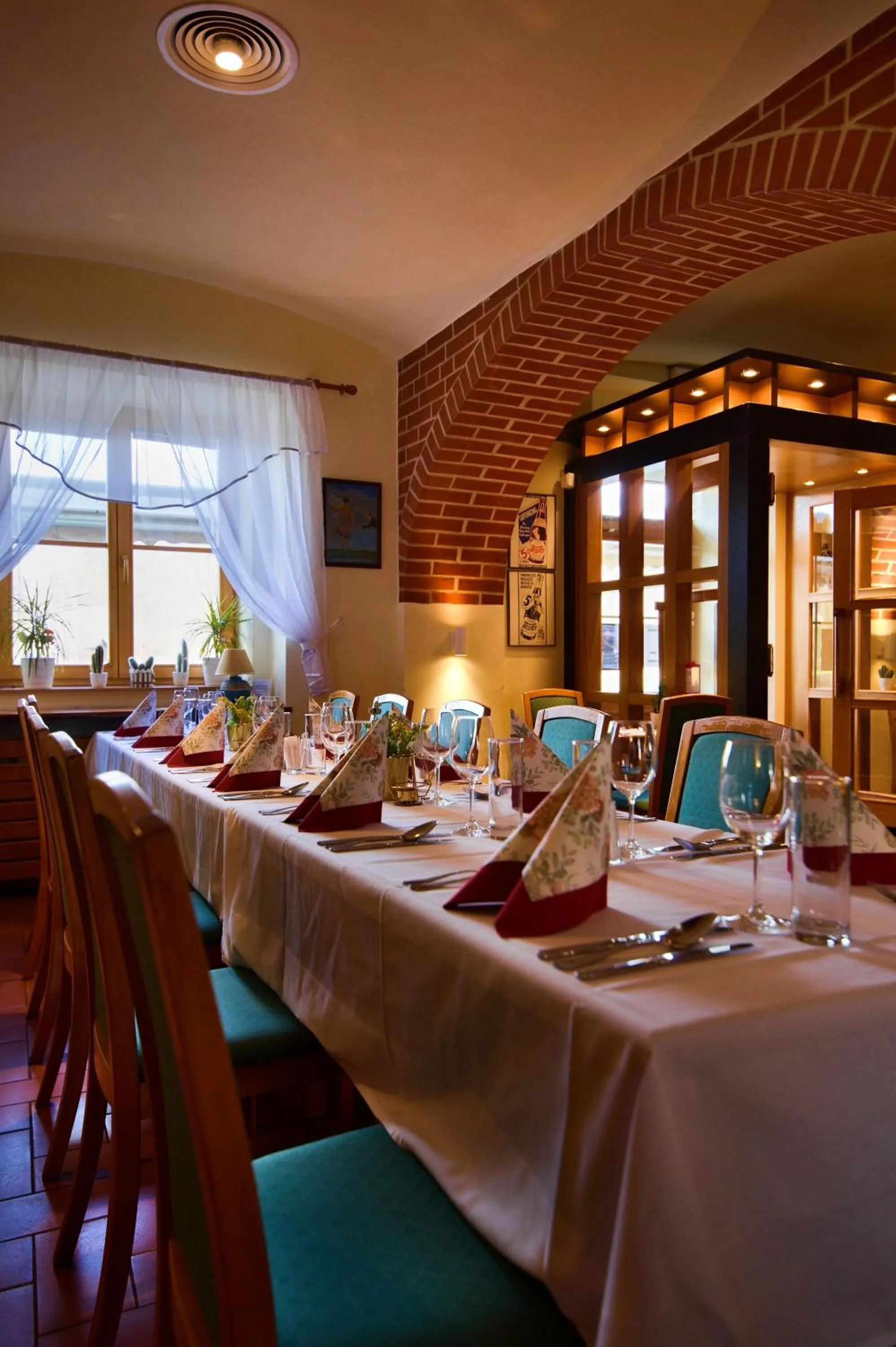 Restaurant/places to eat in Hotel Čertousy