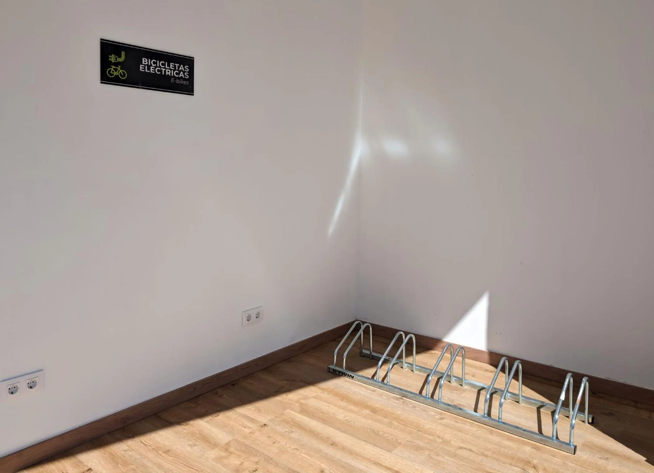 Cycling in Duerming Villa de Arzúa