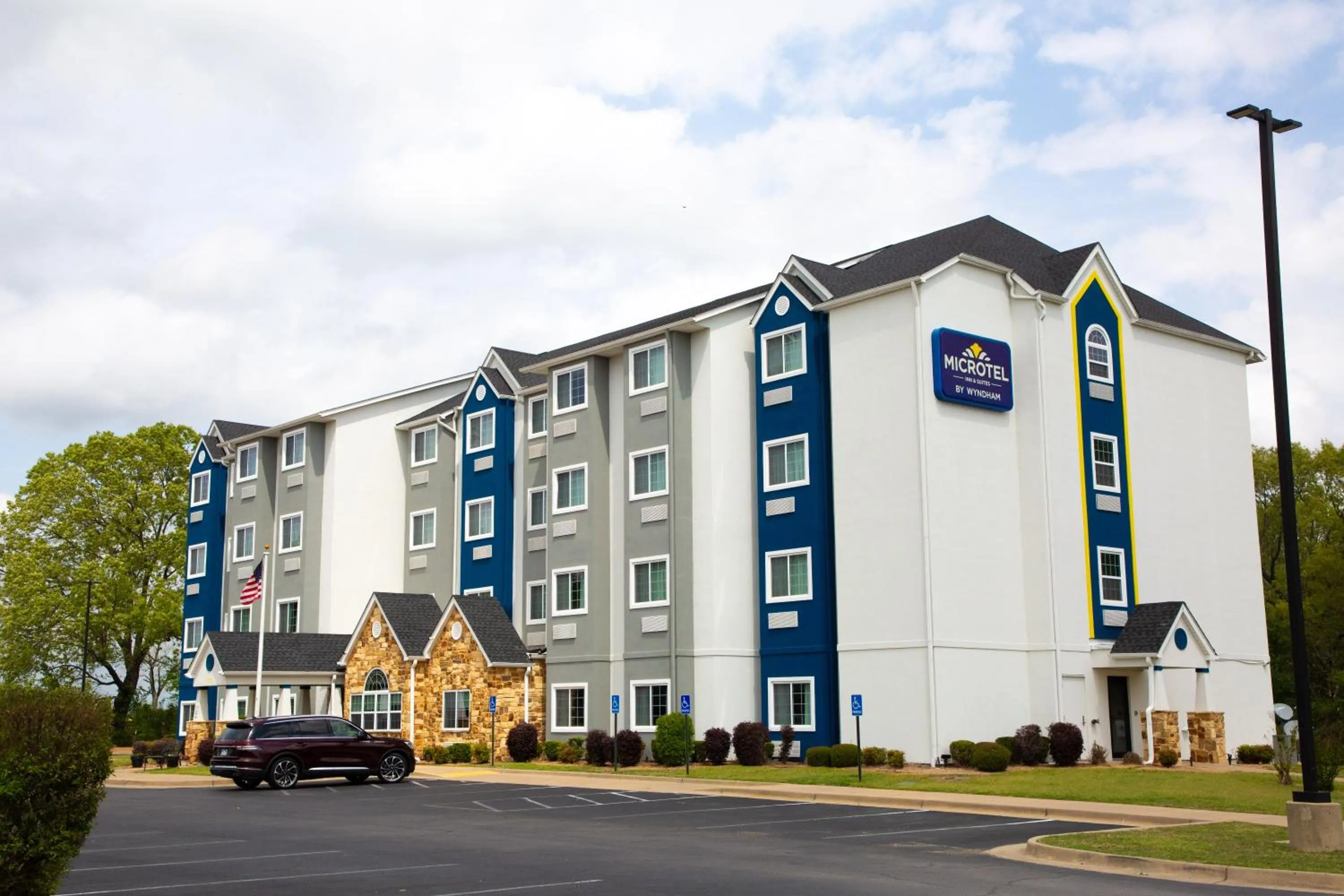 Property building in Microtel Inn & Suites by Wyndham Searcy