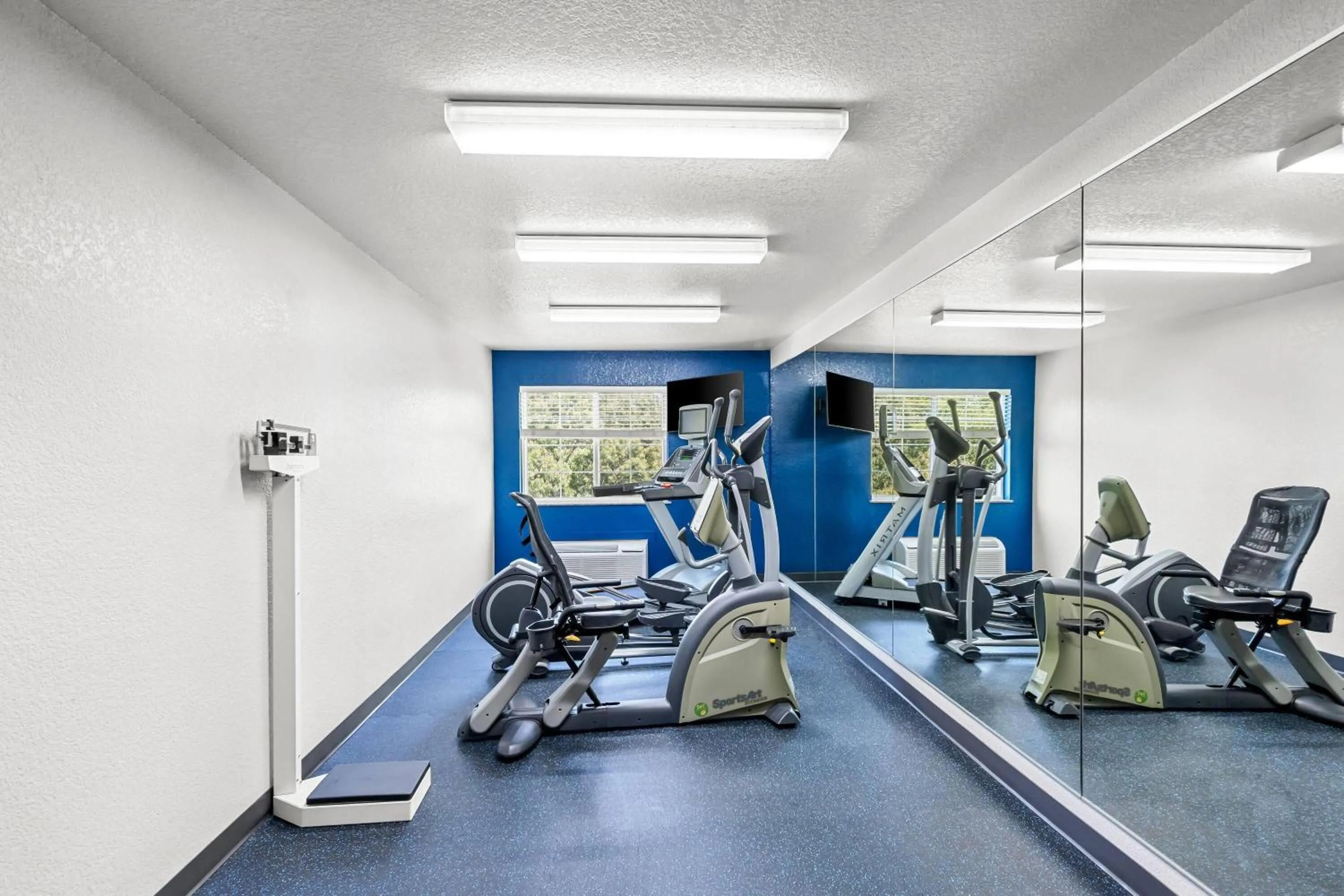 Fitness centre/facilities in Microtel Inn & Suites by Wyndham Searcy