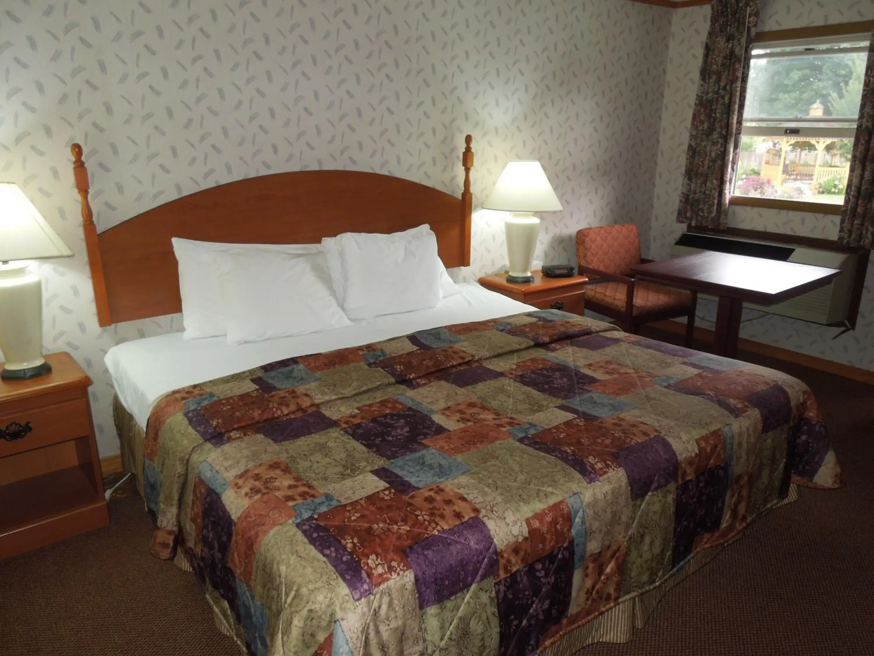 King Room Non Smoking in Red Carpet Inn Ronks King Room Non Smoking in Red Carpet Inn Ronks