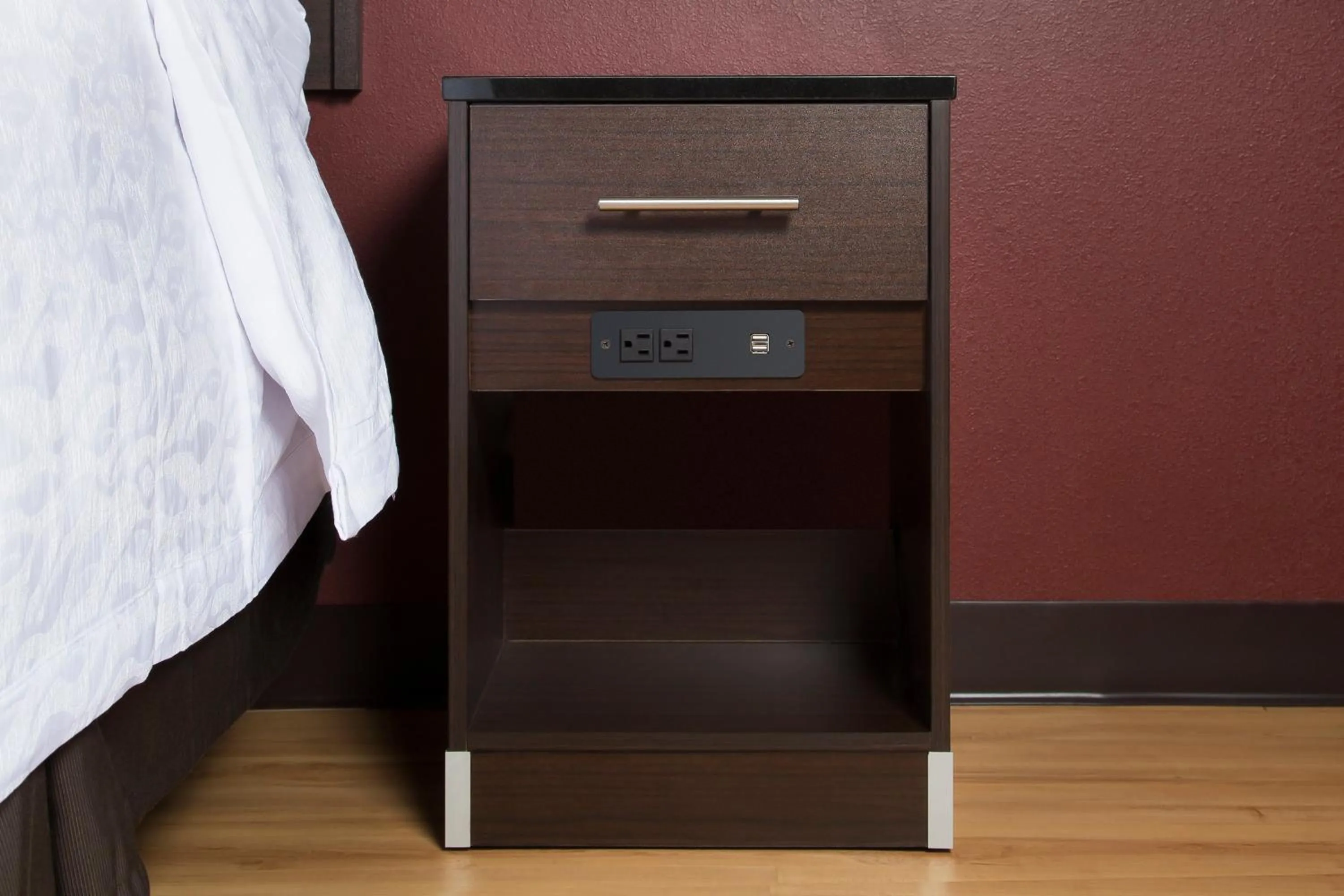 Photo of the whole room in Red Roof Inn PLUS+ Birmingham East – Irondale/Airport