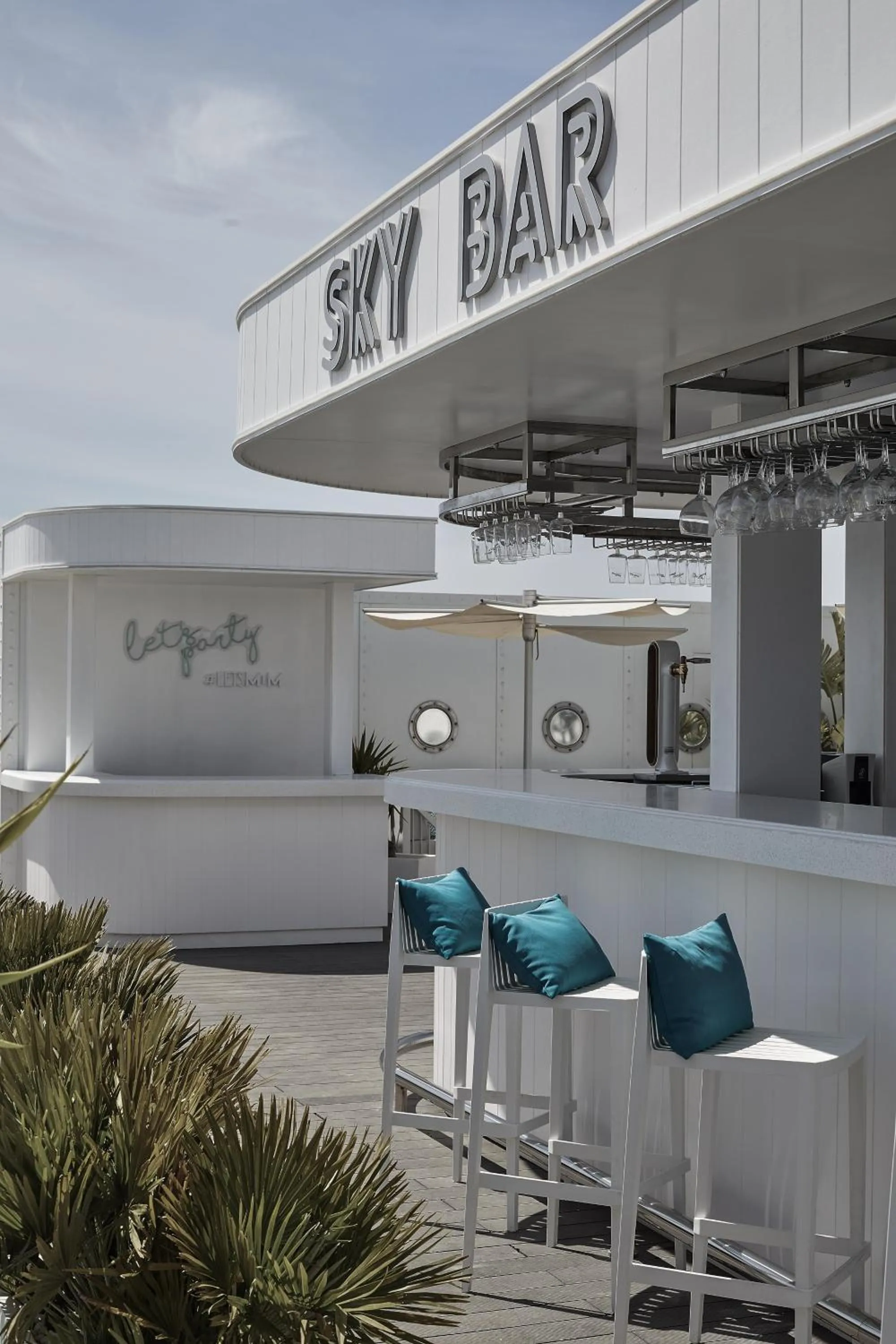 Lounge or bar in MIM Ibiza Member of Melia Collection