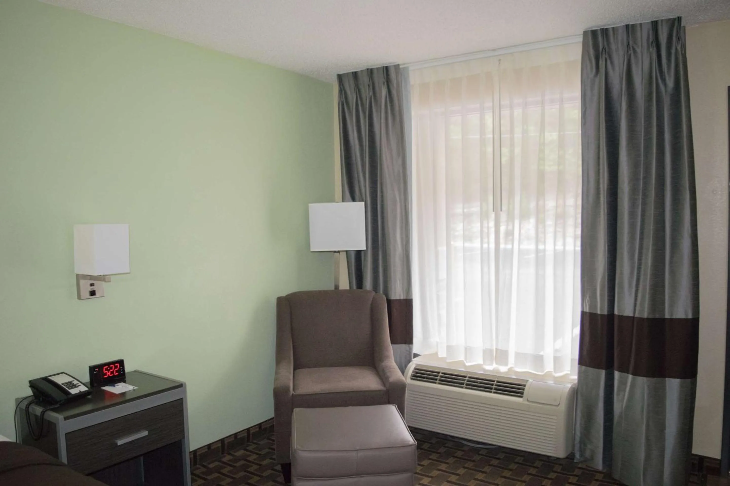 Photo of the whole room in Best Western Coachlight