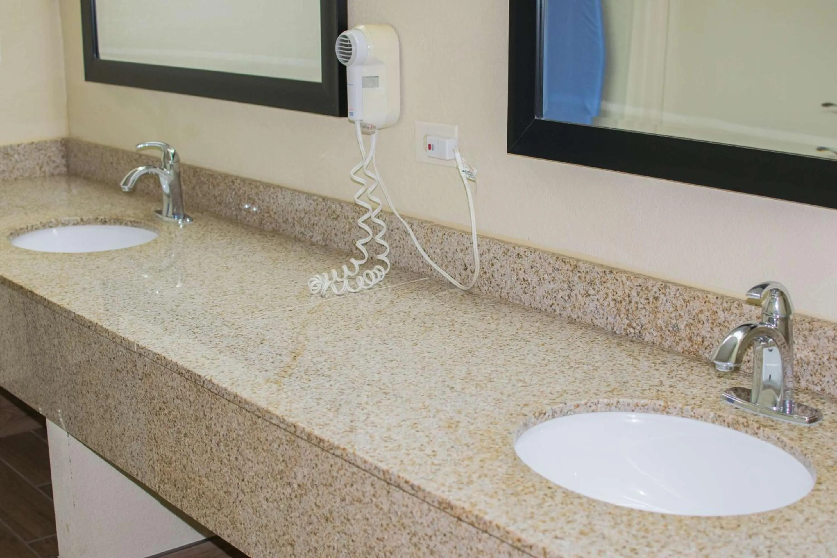 Bathroom in Best Western Coachlight